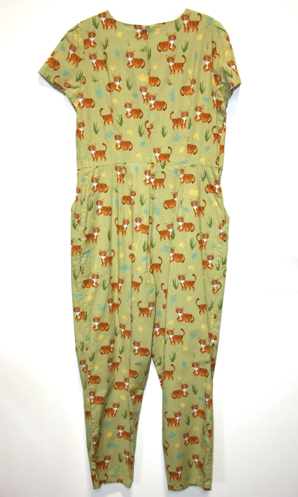 RN1201 - 16 - Gyrfalcon Jumpsuit - Tigers sold by Birds of North America product image thumbnail 2