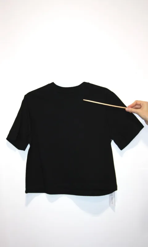 SS654 - XS - Cropped Tee - Black made by Birds of North America