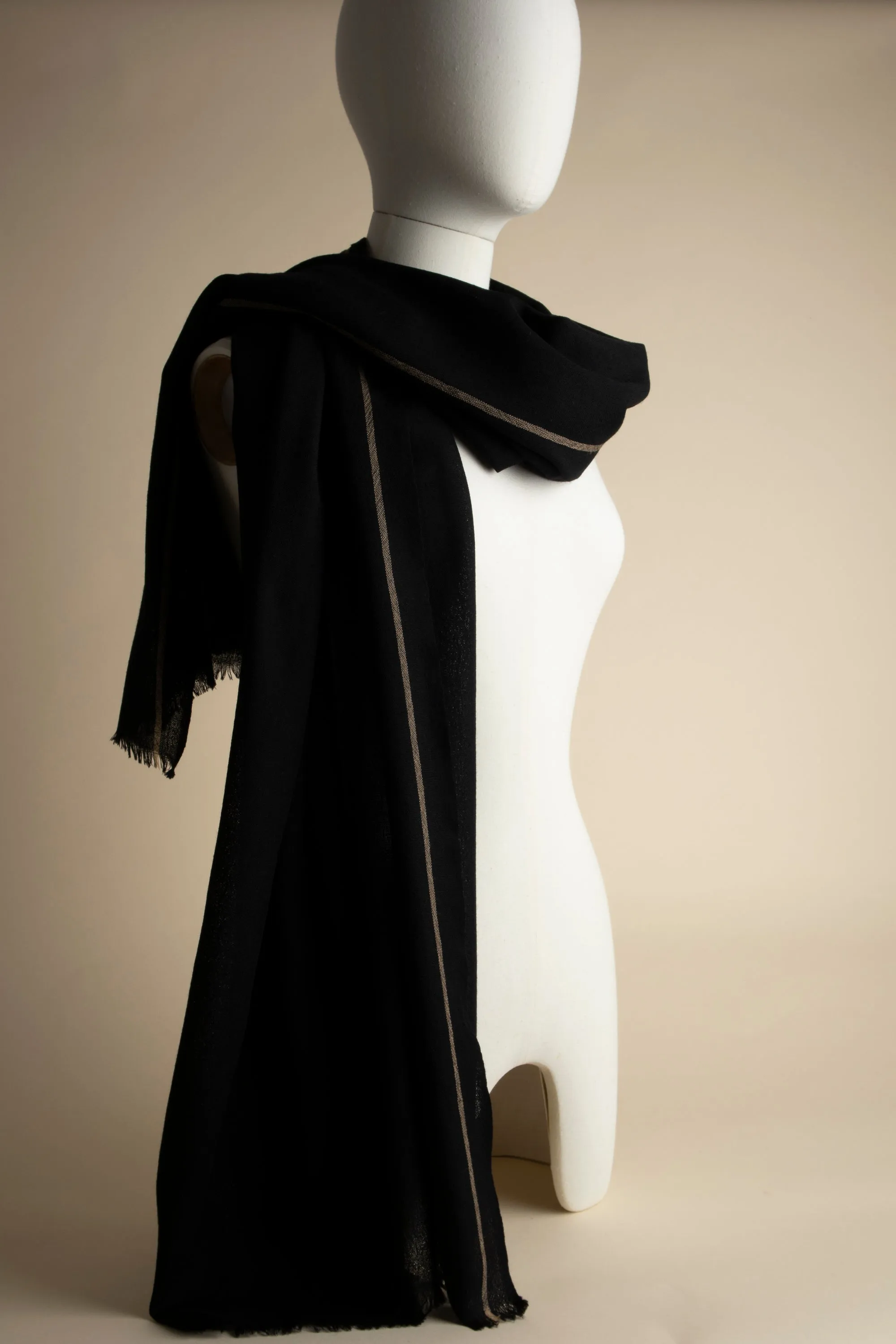 CIRRUS black sold by ça va de soi product image thumbnail 2