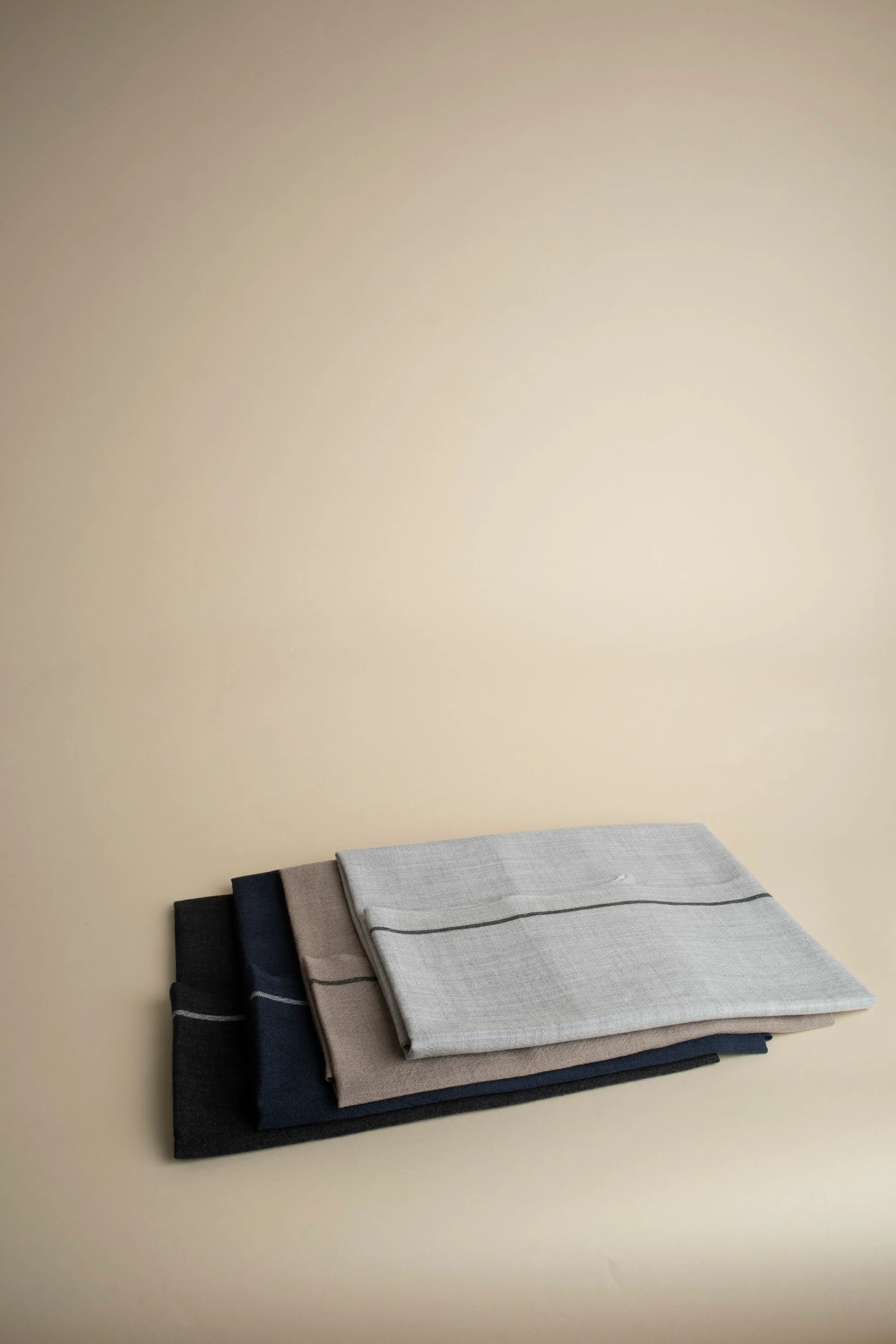 MEA charcoal- sold by ça va de soi product image thumbnail 2