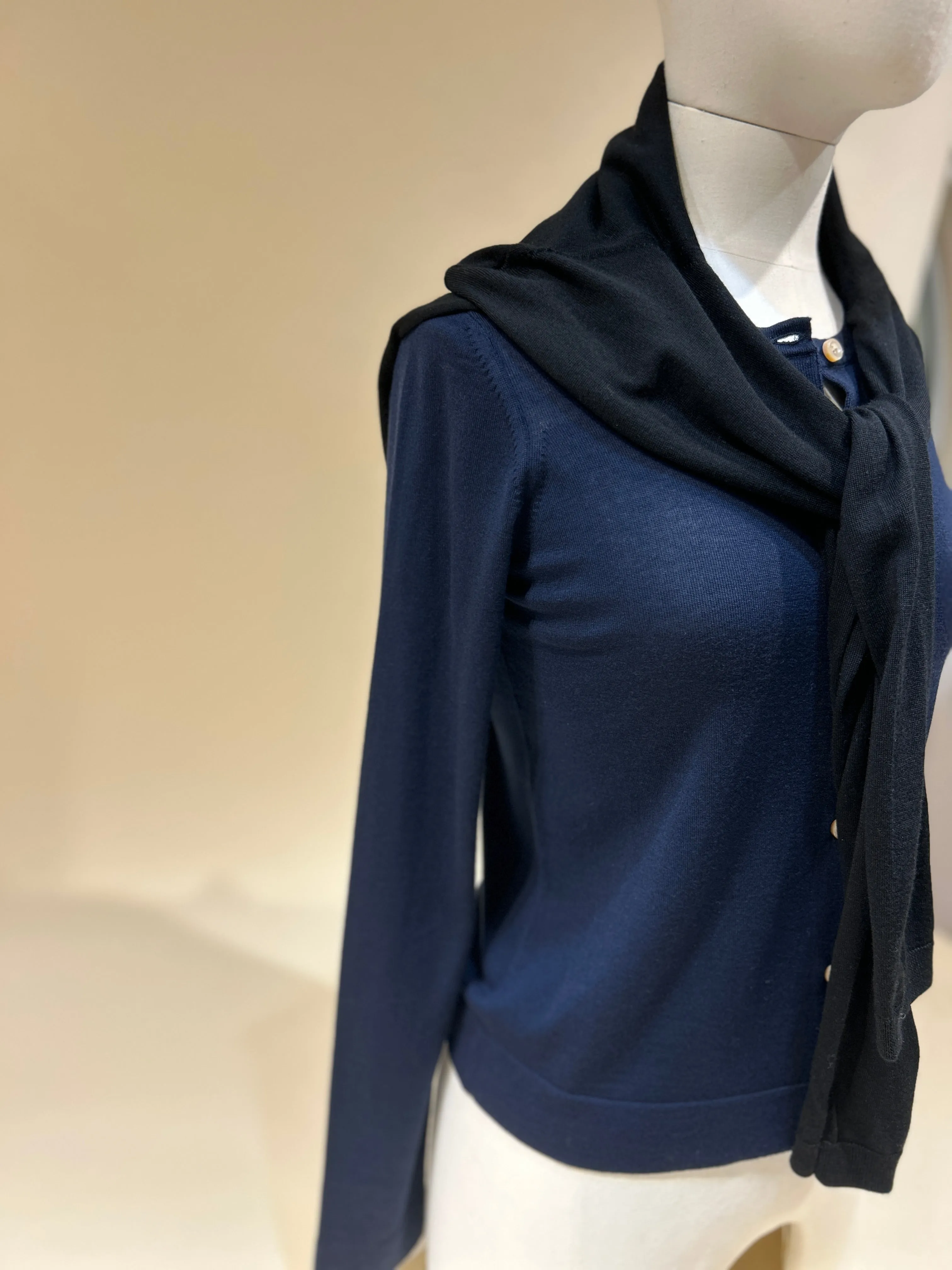 LUCILLE black- sold by ça va de soi product image thumbnail 3