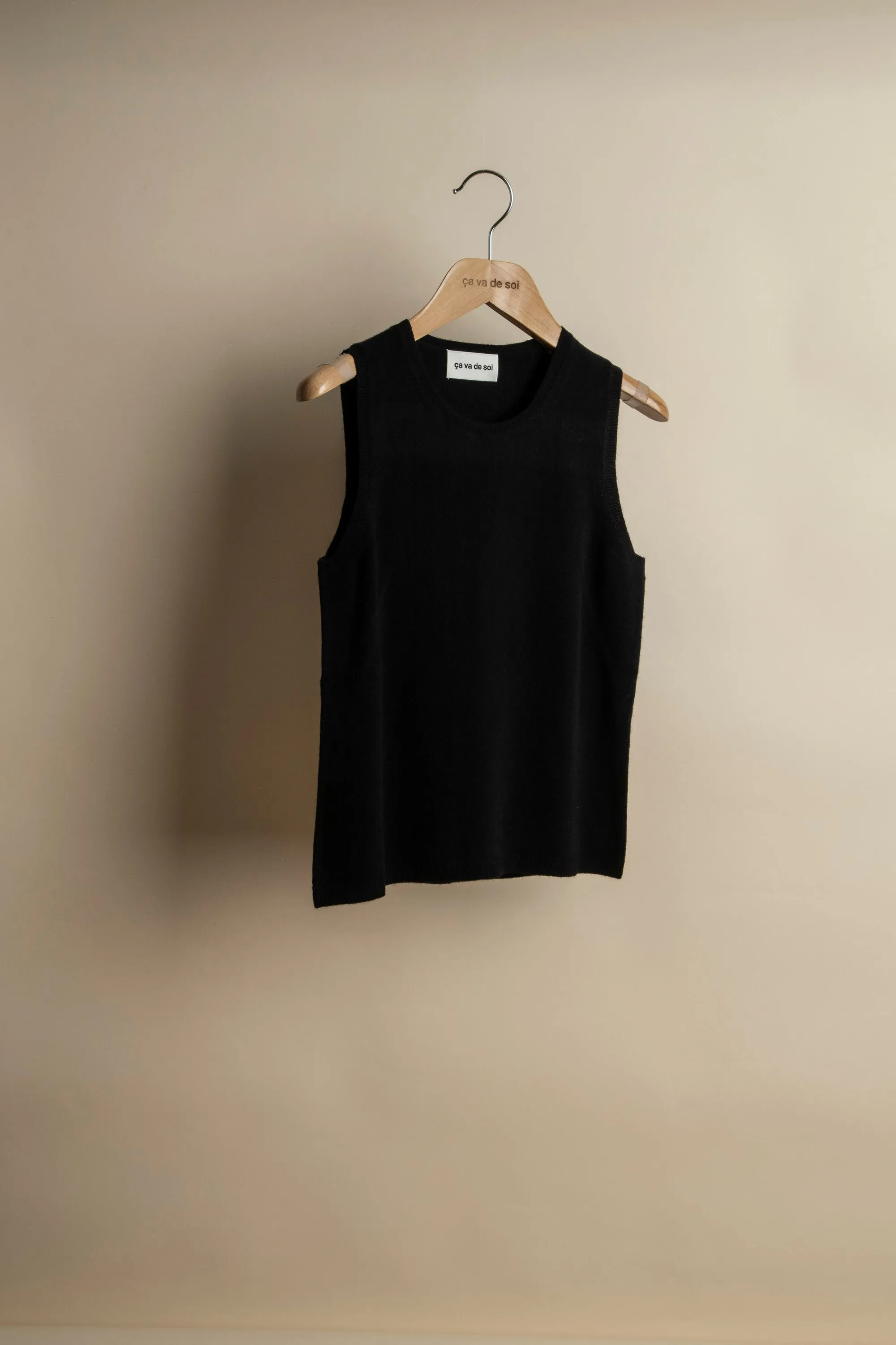 ARCADIA black sold by ça va de soi