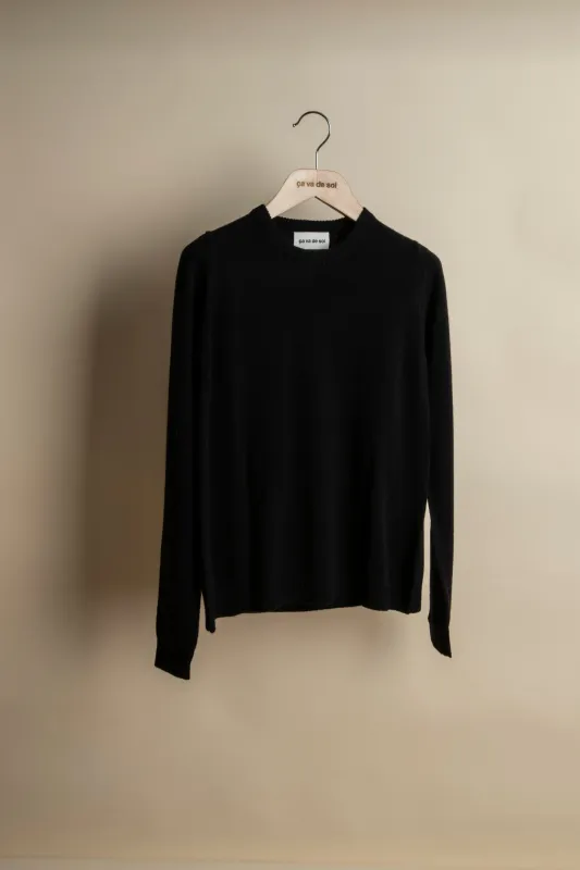 ASTORIA black sold by ça va de soi