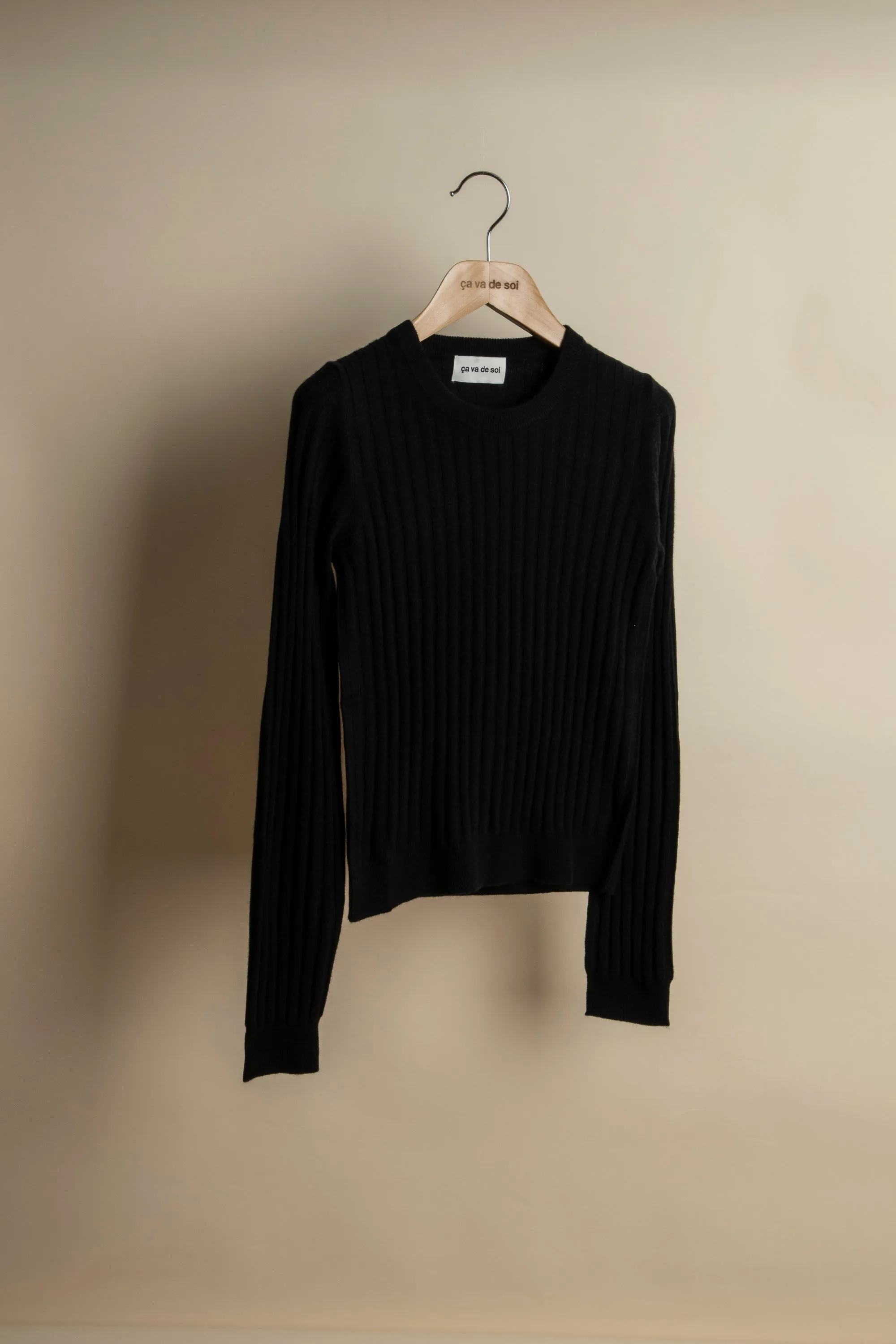 TUILERIES noir24 sold by ça va de soi