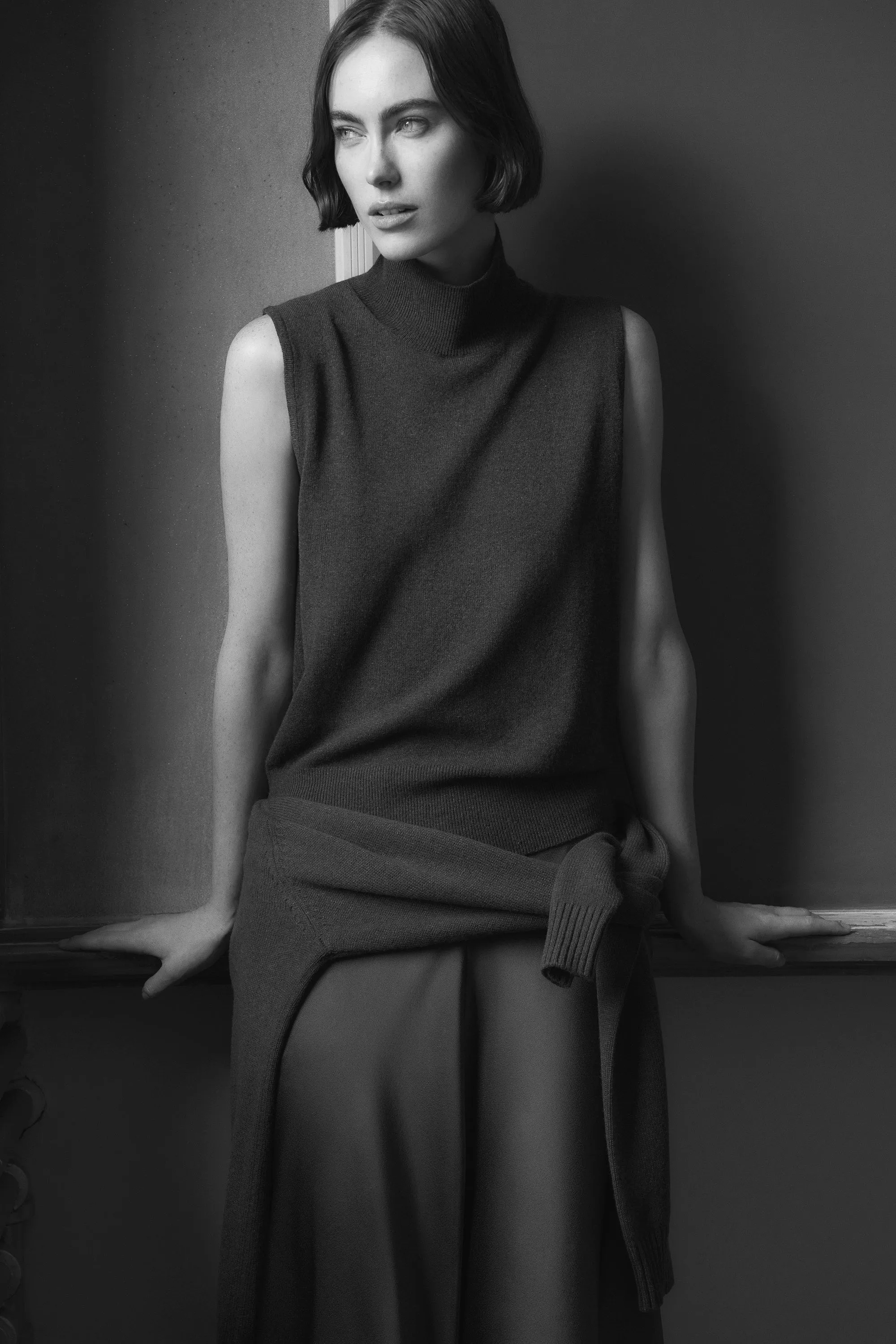 TEMA black sold by ça va de soi product image thumbnail 2