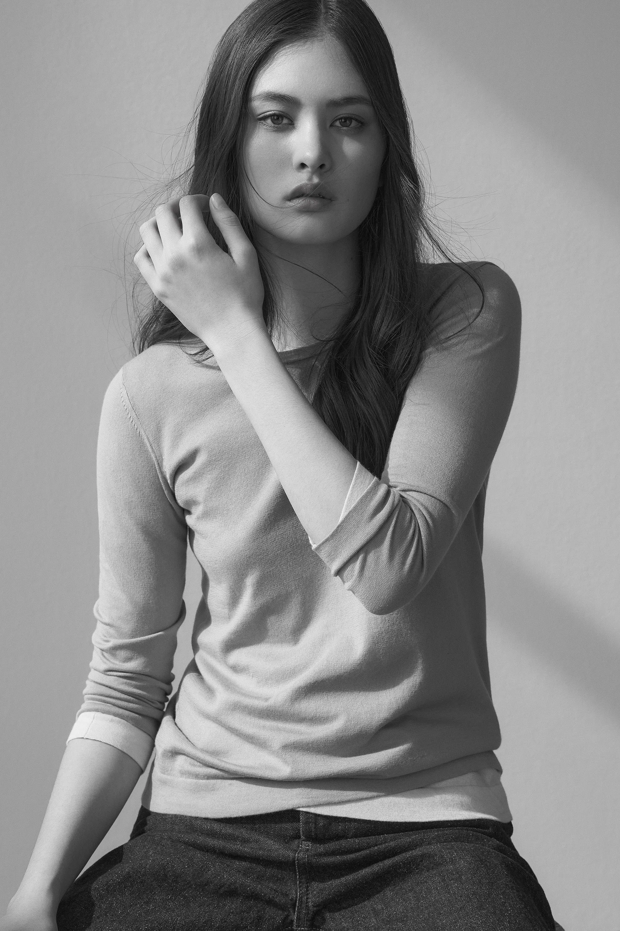 MIRA black sold by ça va de soi product image thumbnail 2