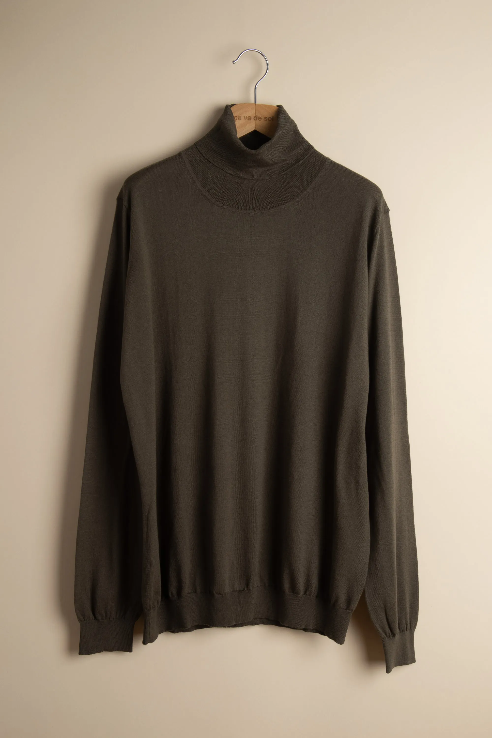 OSTUNI olive sold by ça va de soi