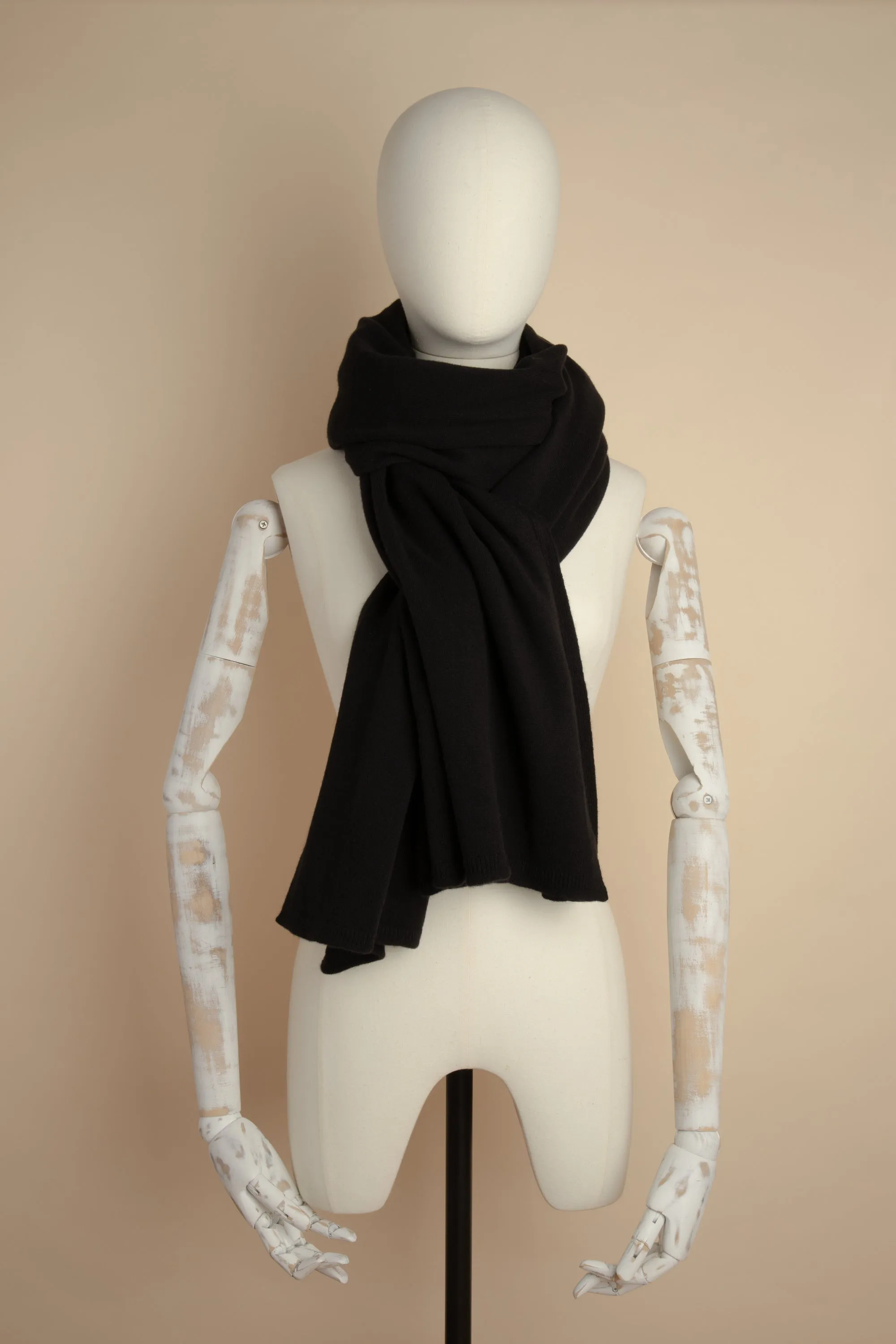 FORILLON black sold by ça va de soi product image thumbnail 2