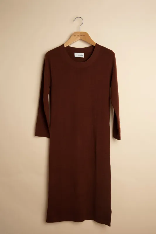 VREELAND mahogany sold by ça va de soi