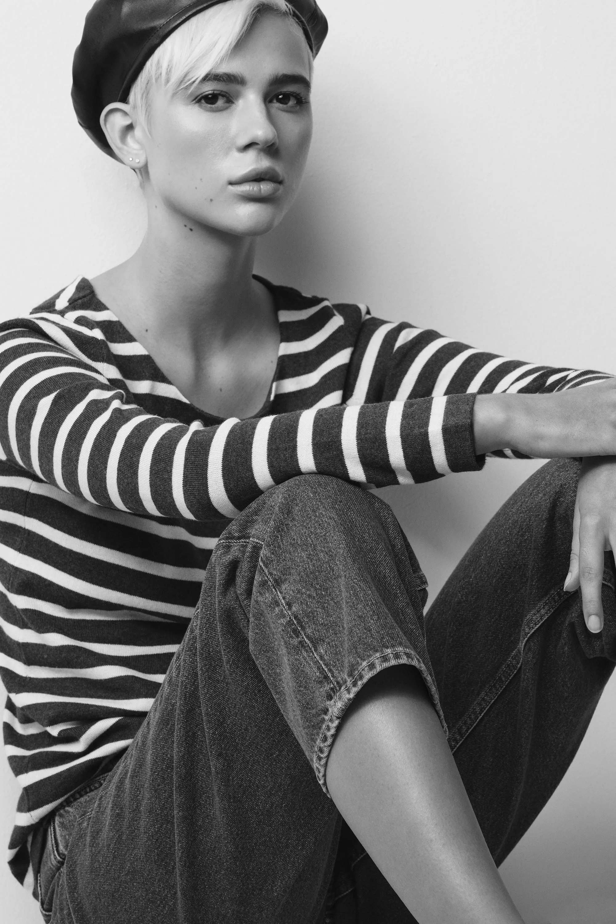 VOLTA black-white sold by ça va de soi product image thumbnail 3