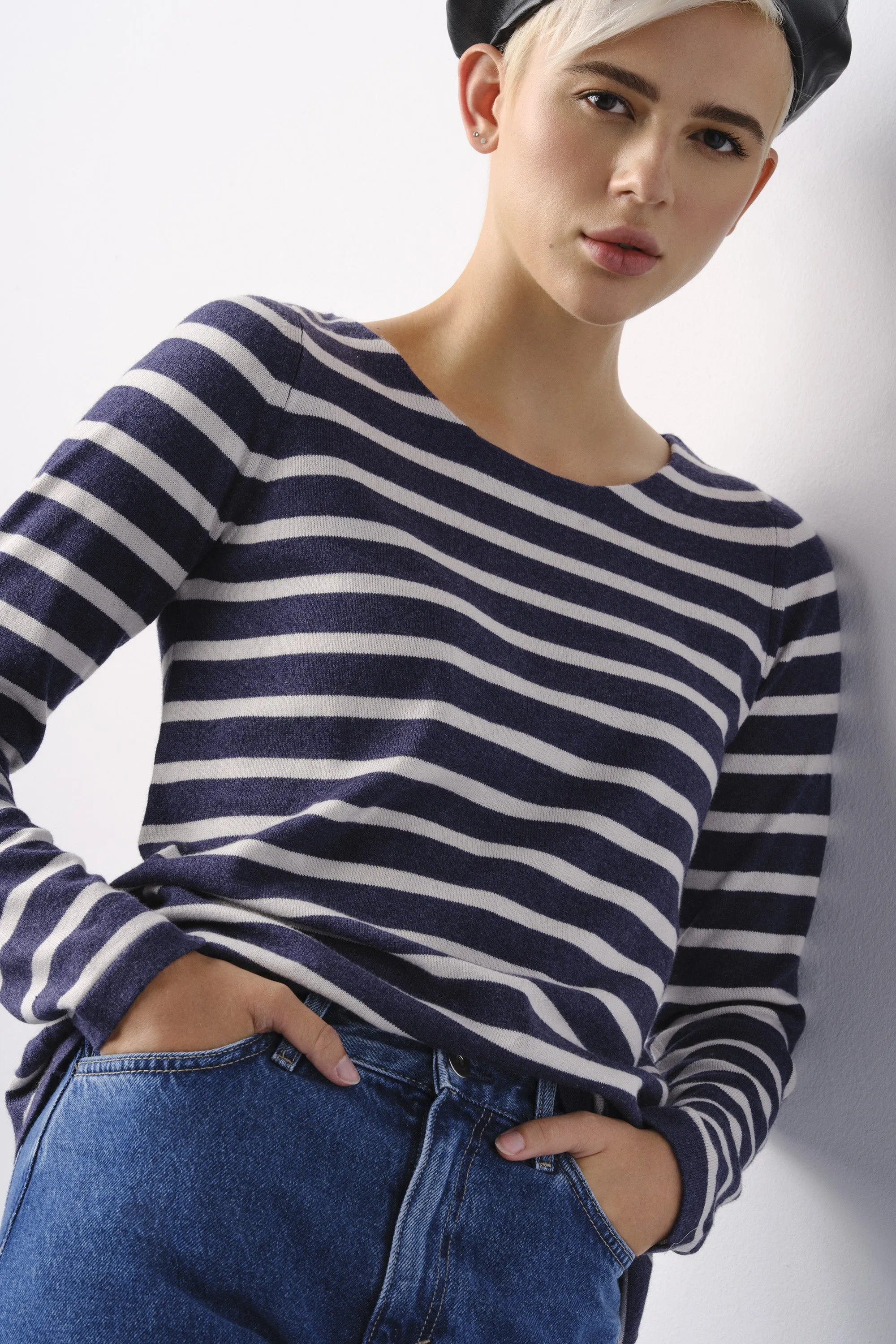 VOLTA iris-foam sold by ça va de soi product image thumbnail 2