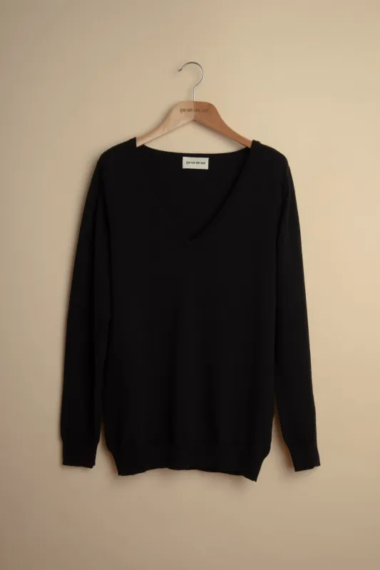 ONEGA black sold by ça va de soi