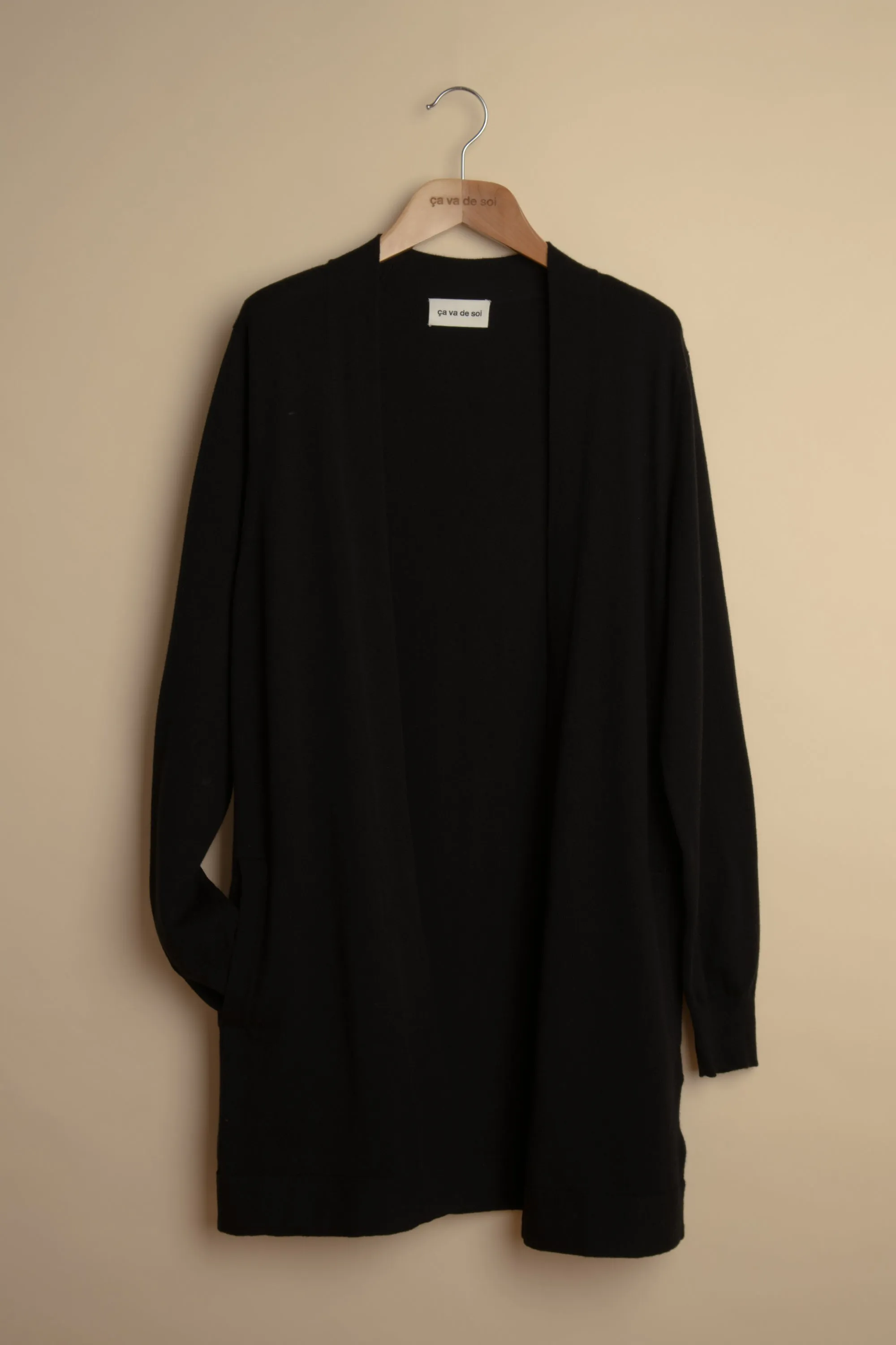 AMAZONE black sold by ça va de soi product image thumbnail 2