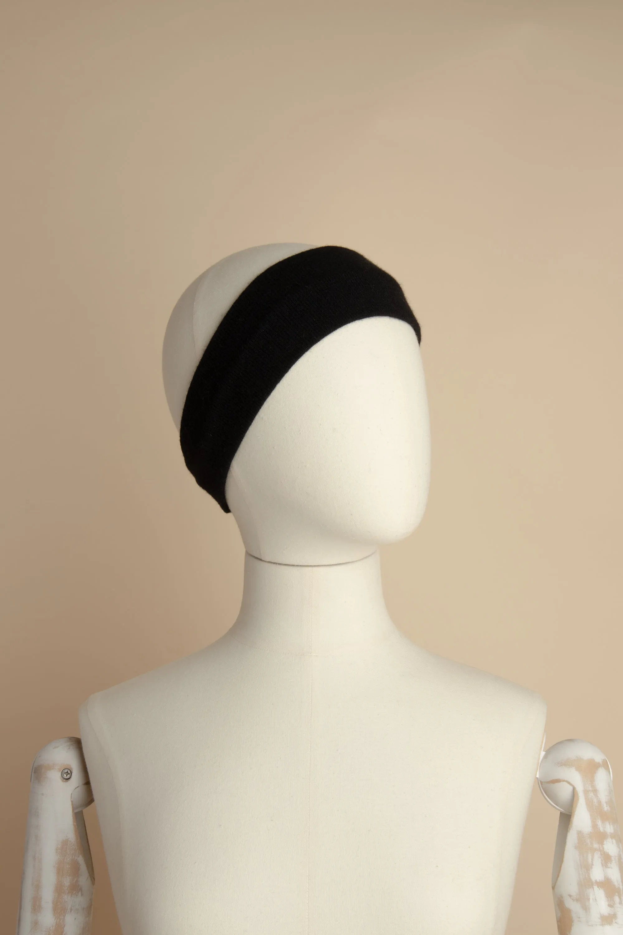 DENEUVE black-21 sold by ça va de soi