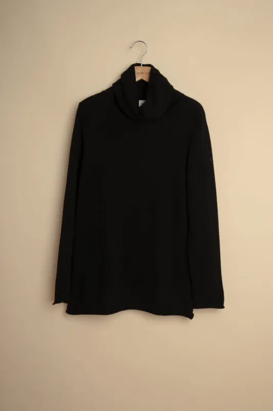 KAMA black sold by ça va de soi