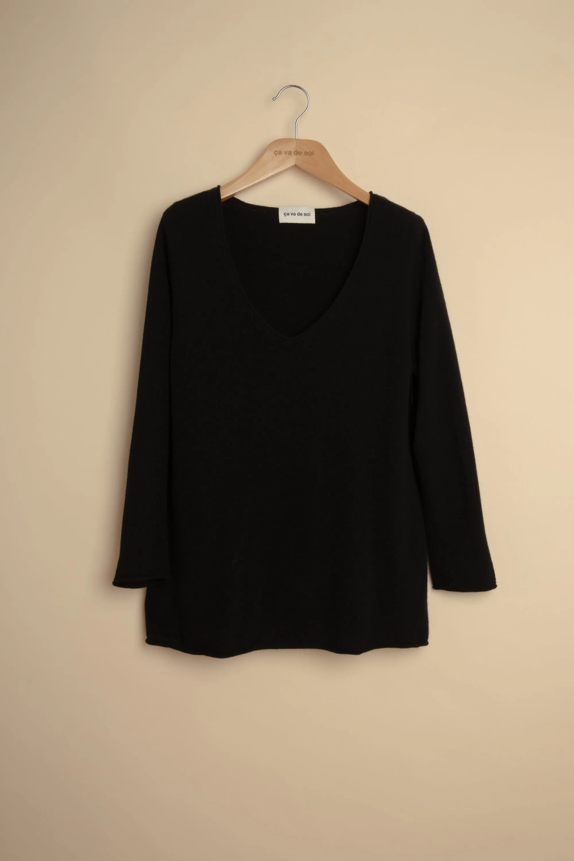 YONI black sold by ça va de soi