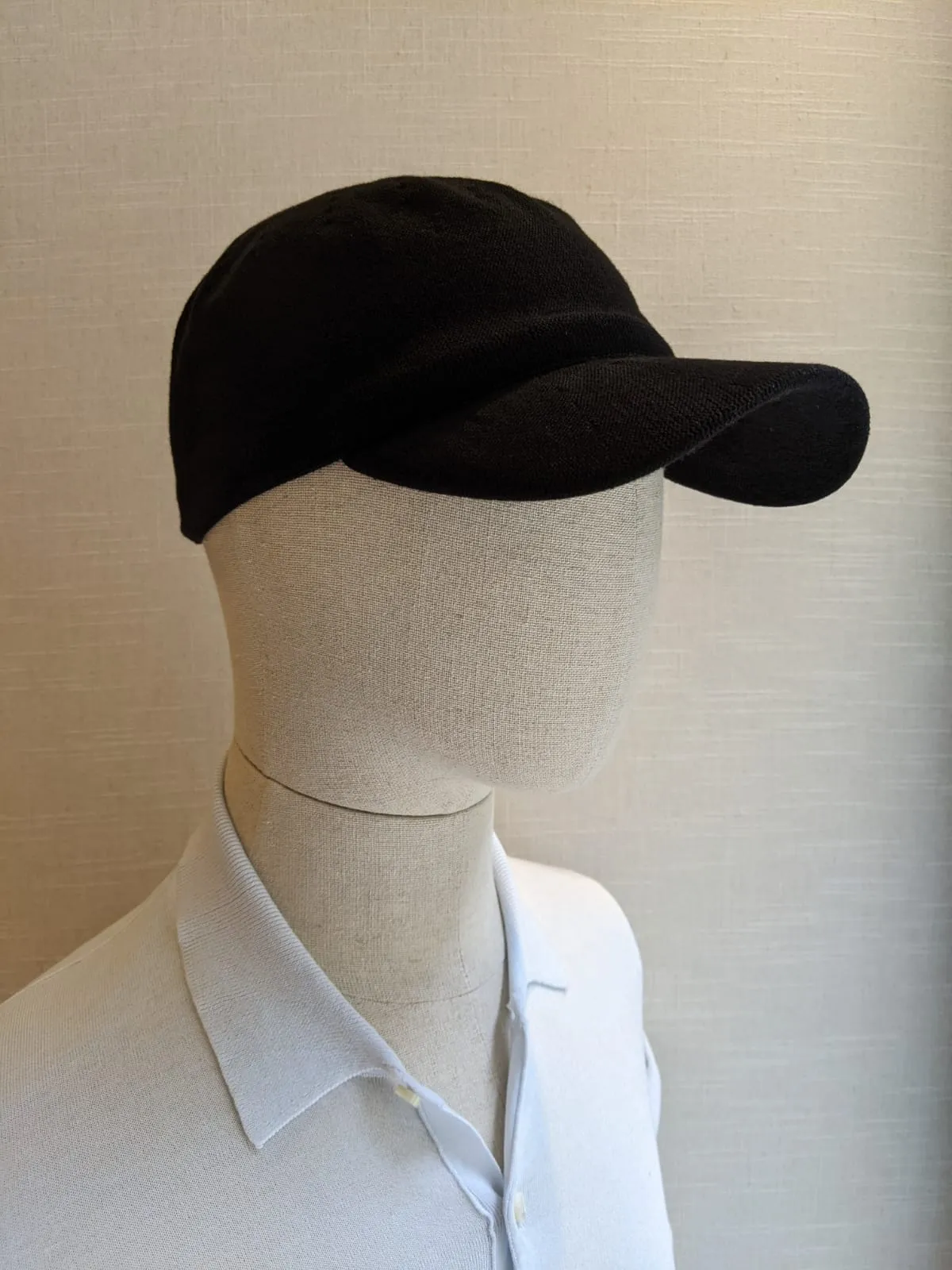 GUI black sold by ça va de soi