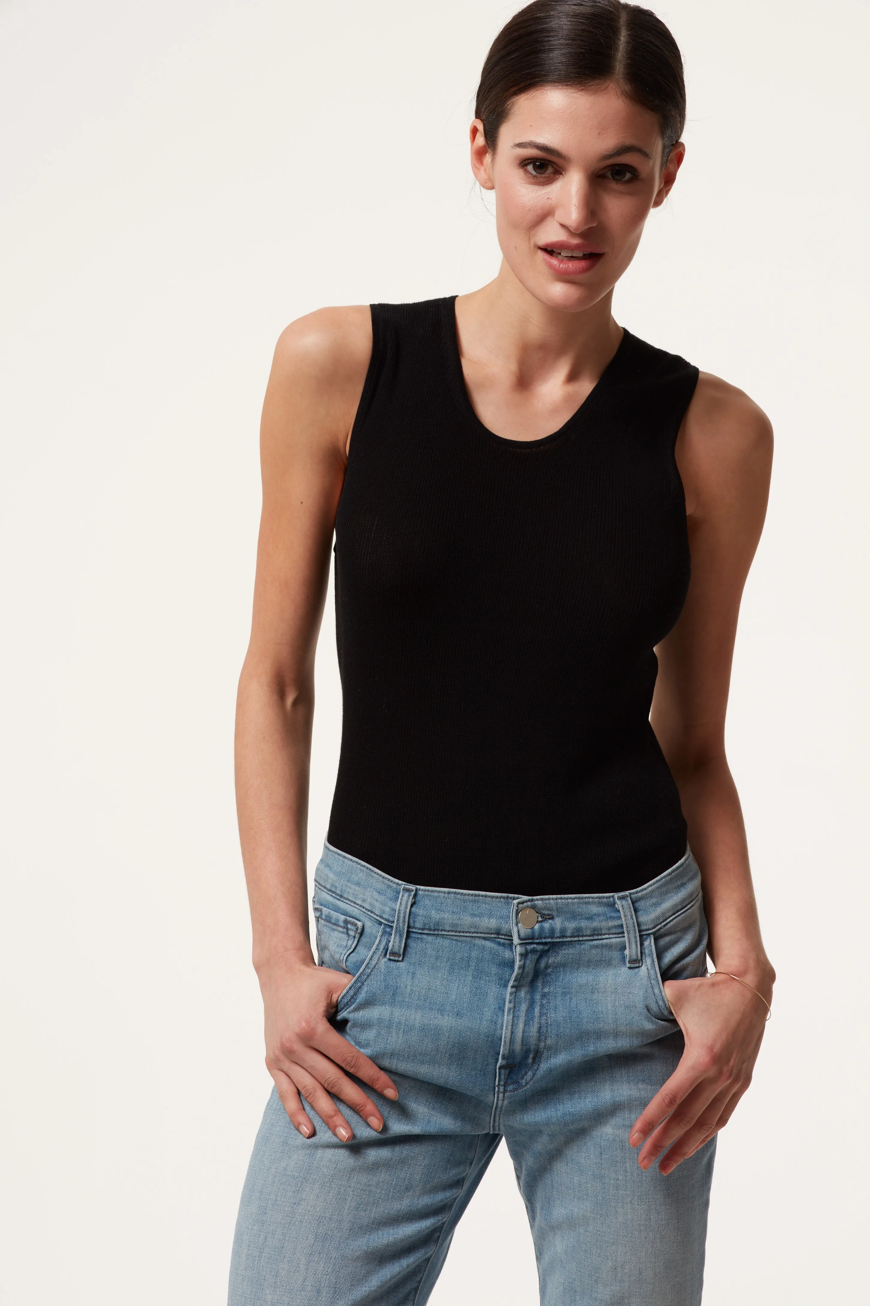 ANISSA black sold by ça va de soi product image thumbnail 2