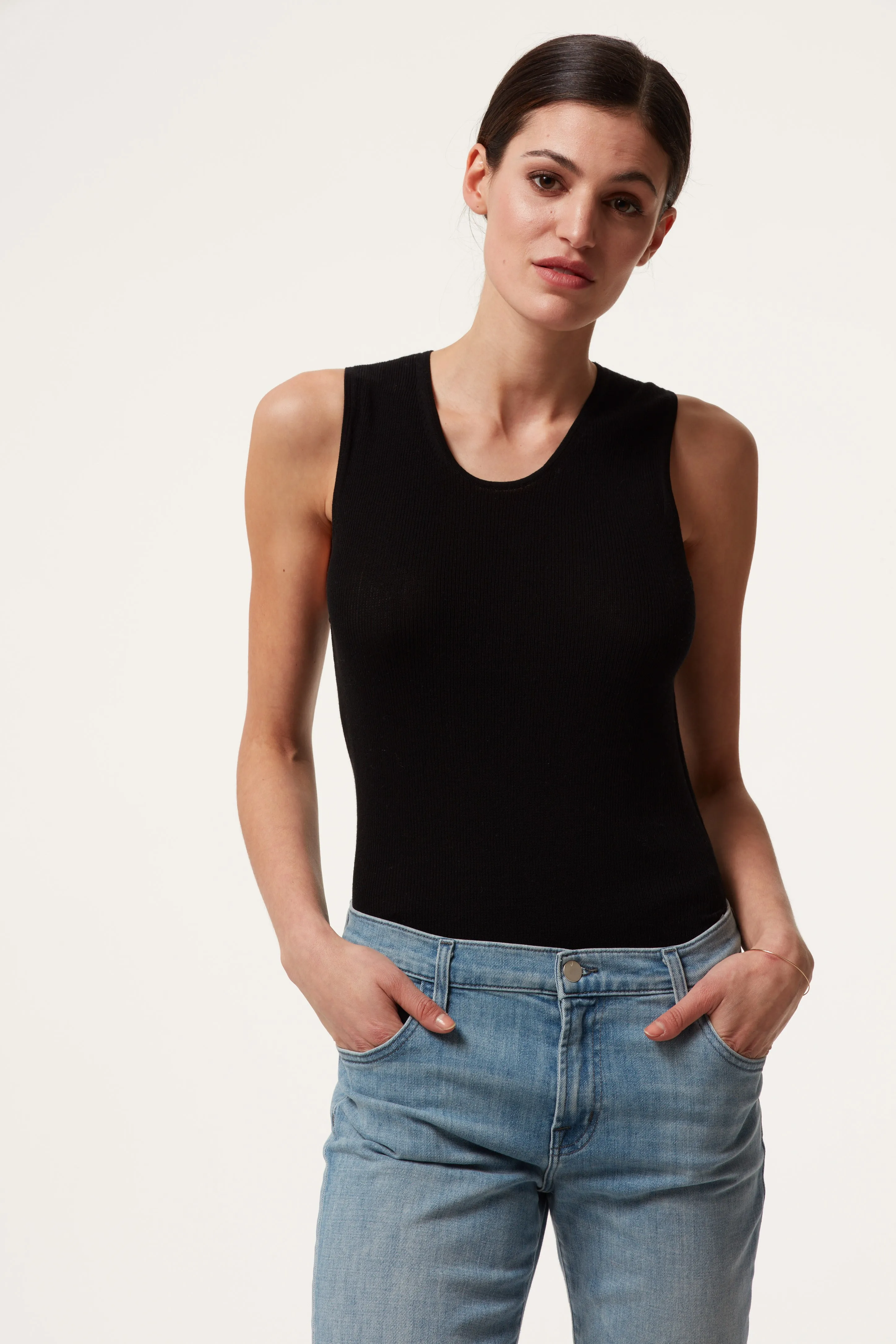 ANISSA black sold by ça va de soi product image thumbnail 3