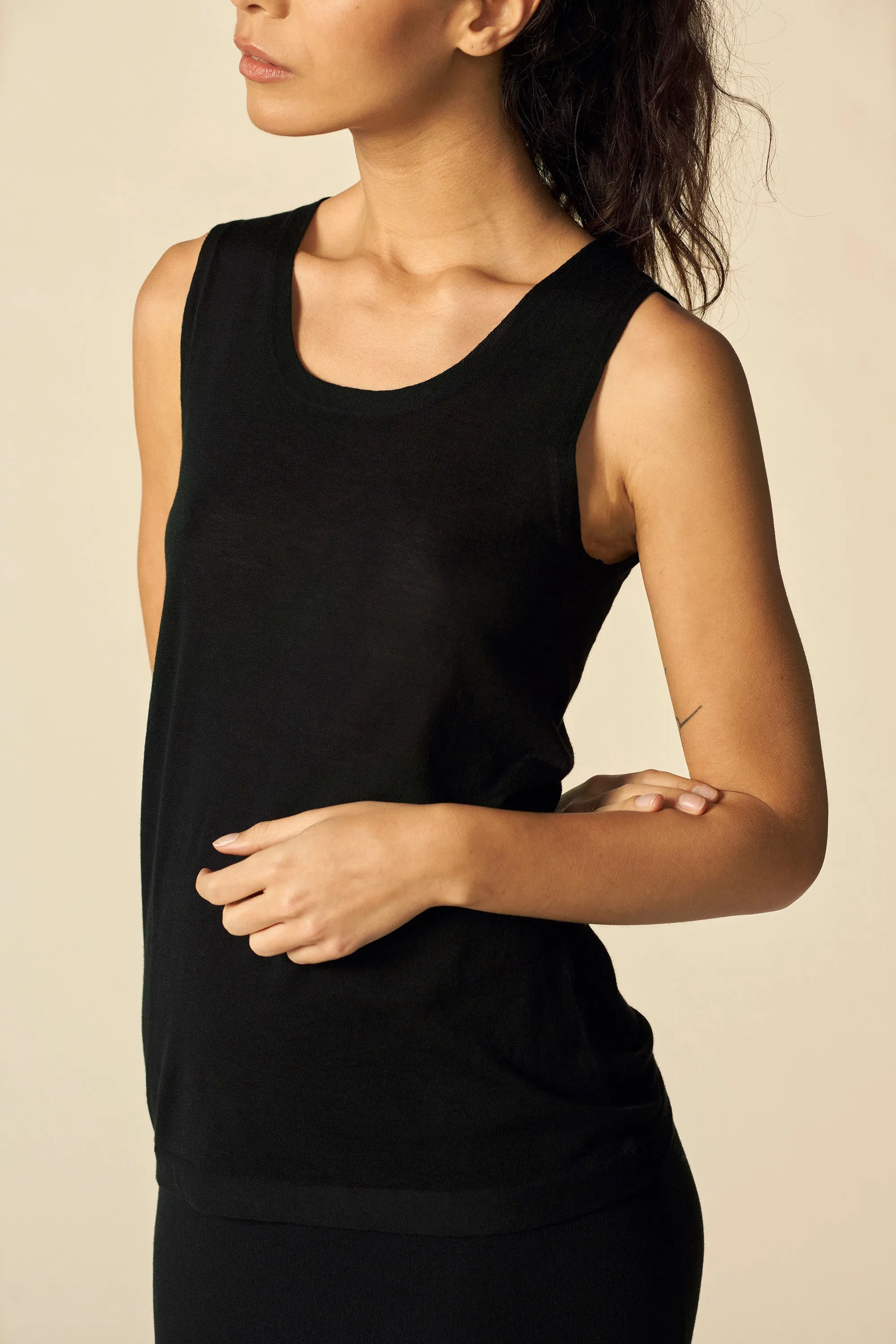 NICOLE black sold by ça va de soi product image thumbnail 2