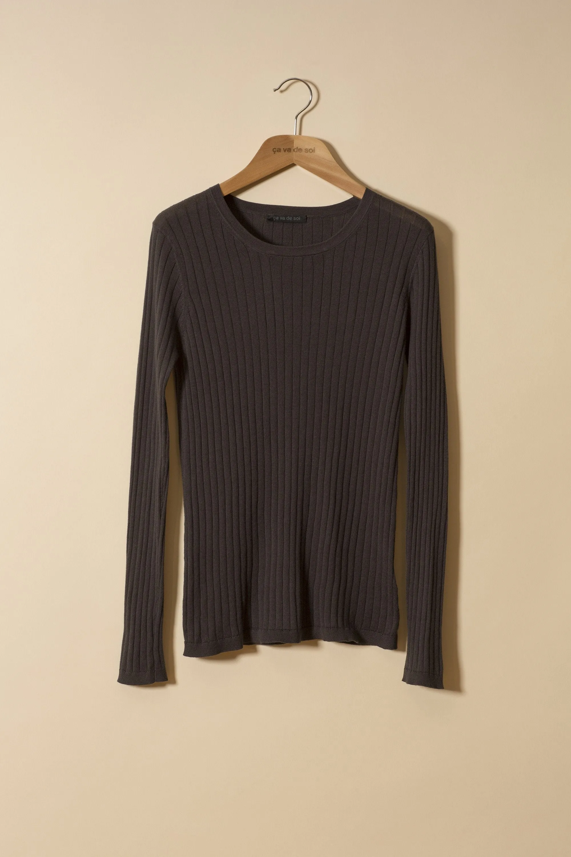 BYBLOS iron sold by ça va de soi