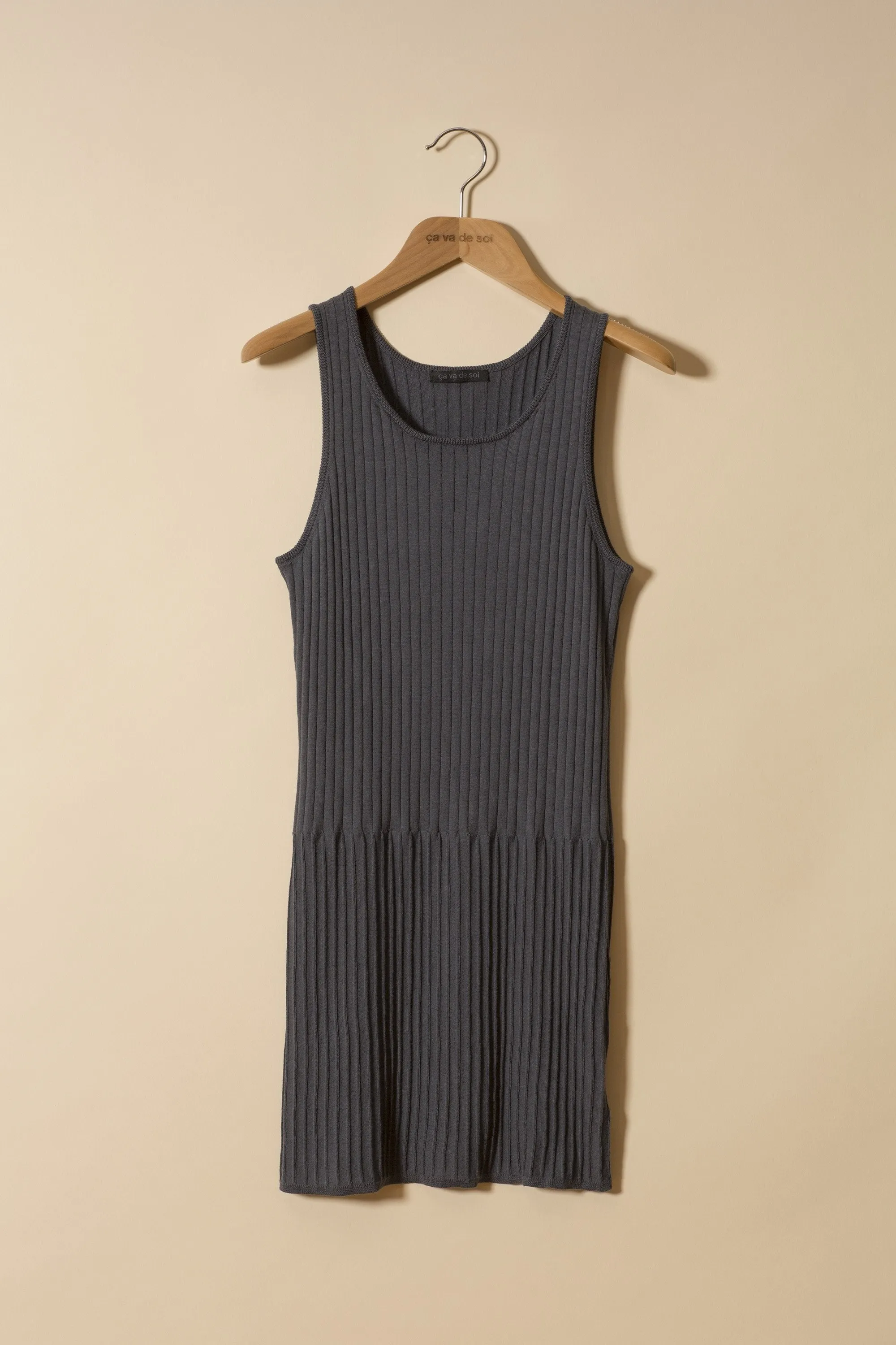 BARFLEUR dolphin sold by ça va de soi