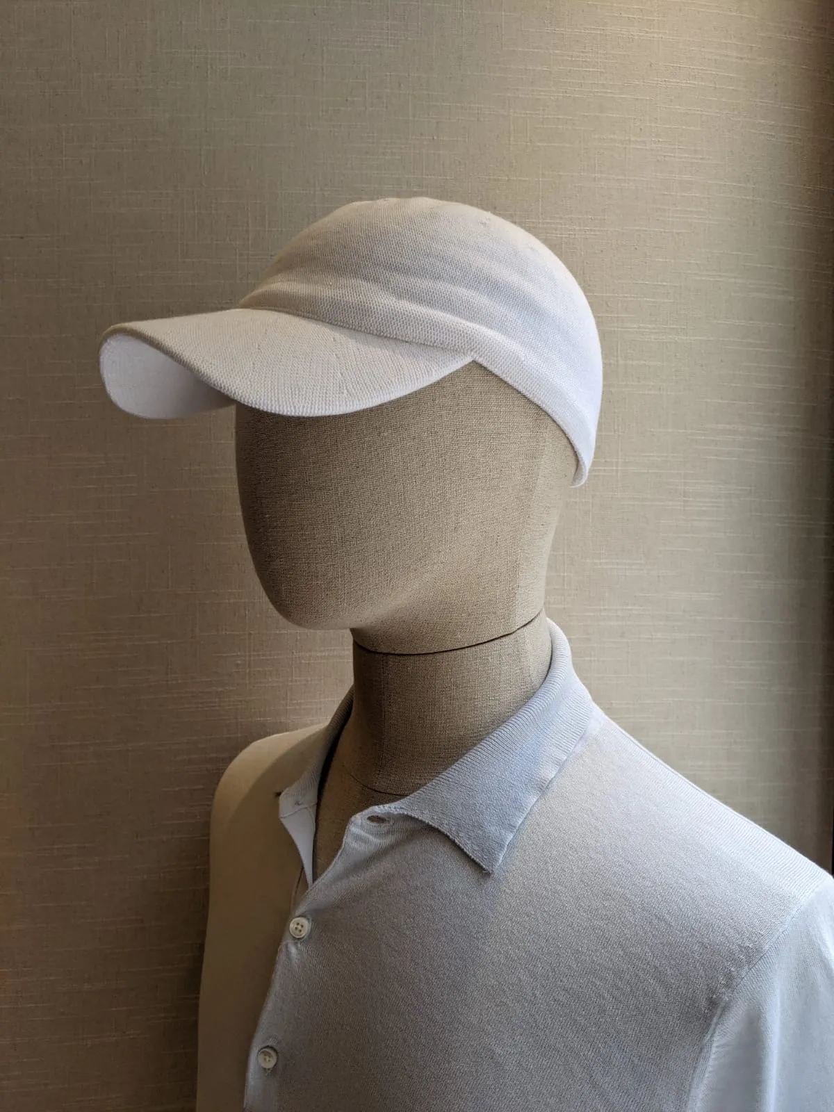 GUI white sold by ça va de soi product image thumbnail 2