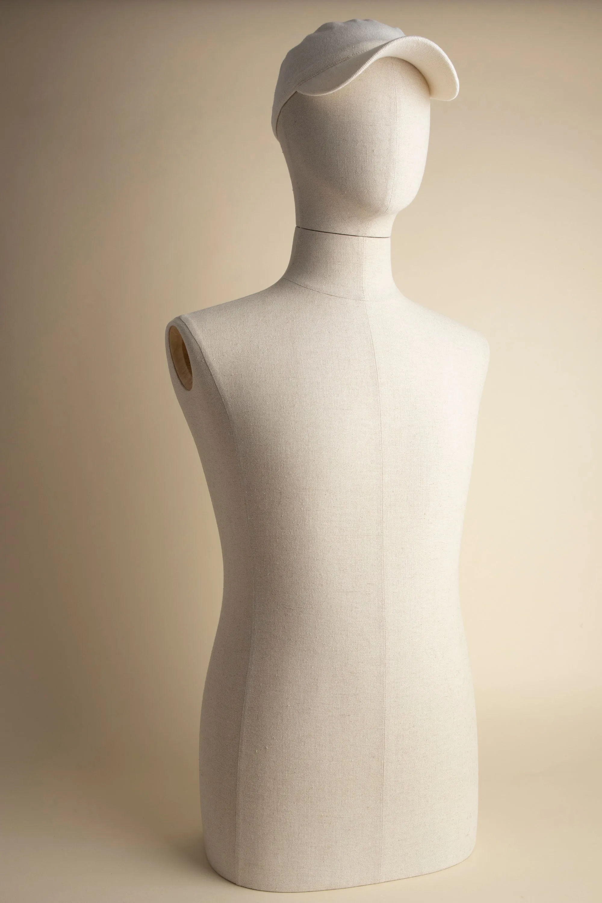 GUI white sold by ça va de soi