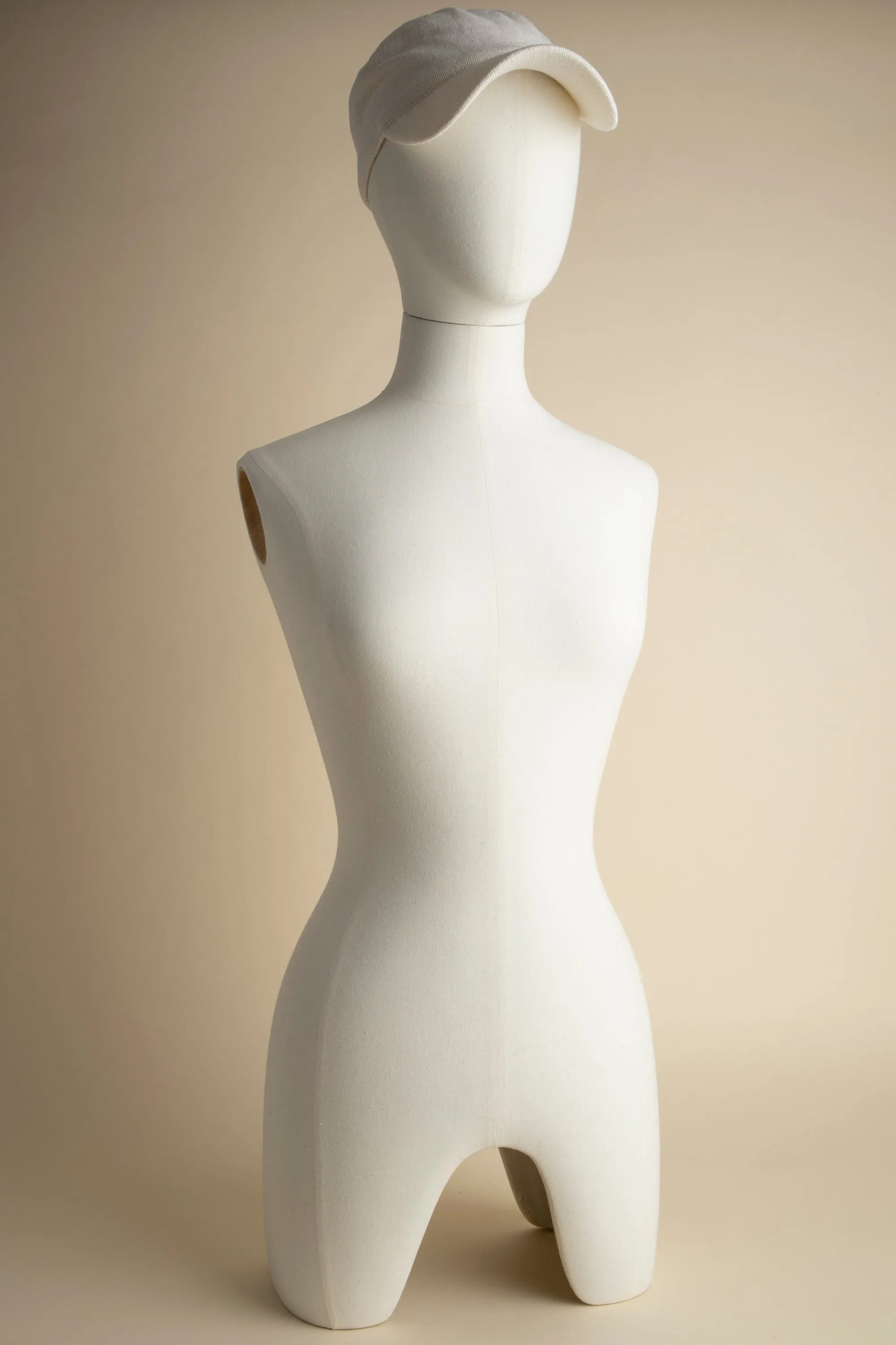 GUI white sold by ça va de soi product image thumbnail 2