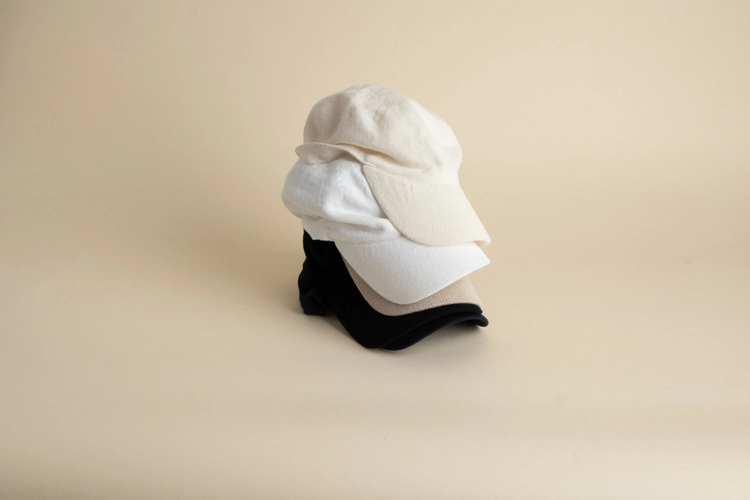 GUI white sold by ça va de soi product image thumbnail 3