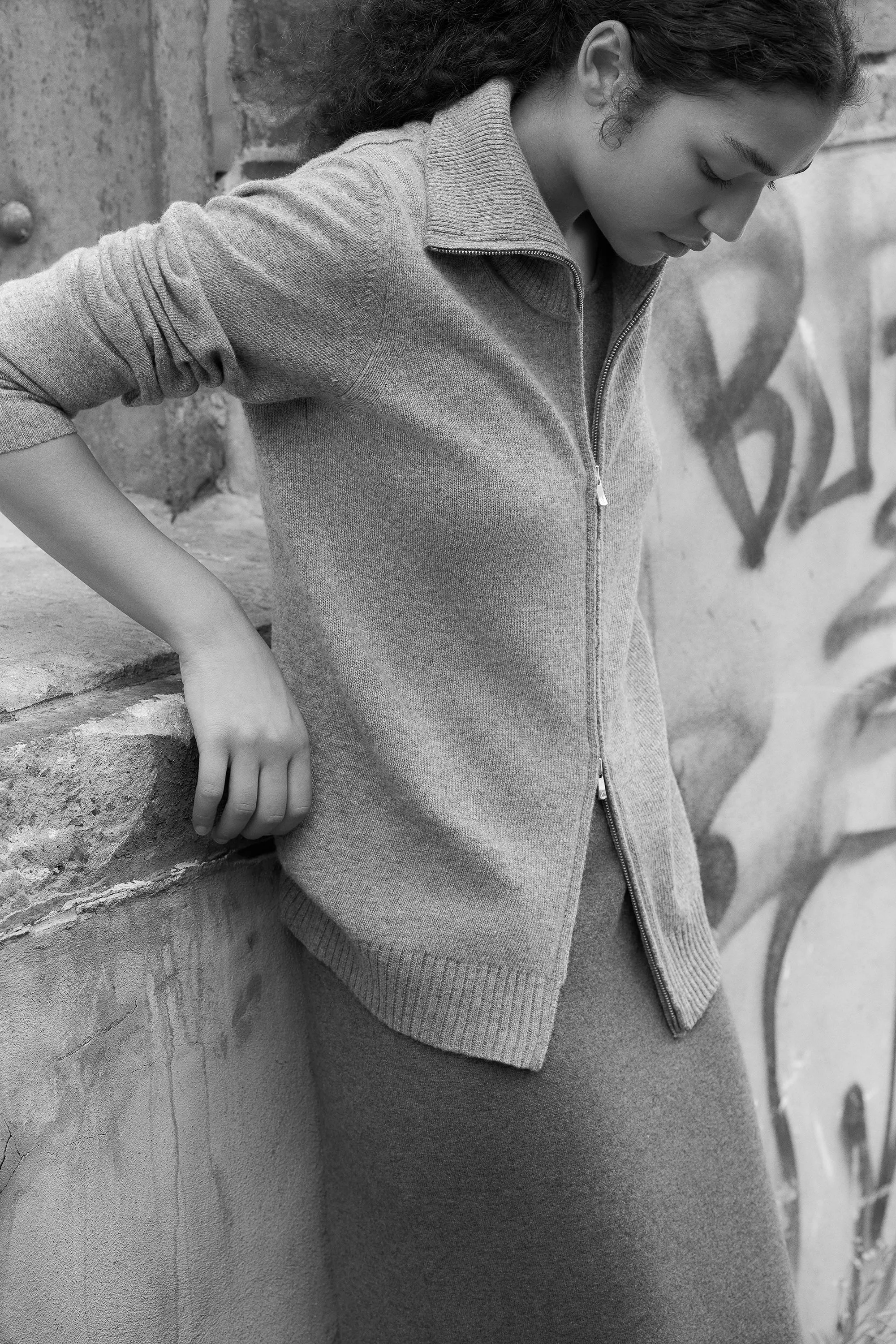 UDNY black sold by ça va de soi product image thumbnail 2