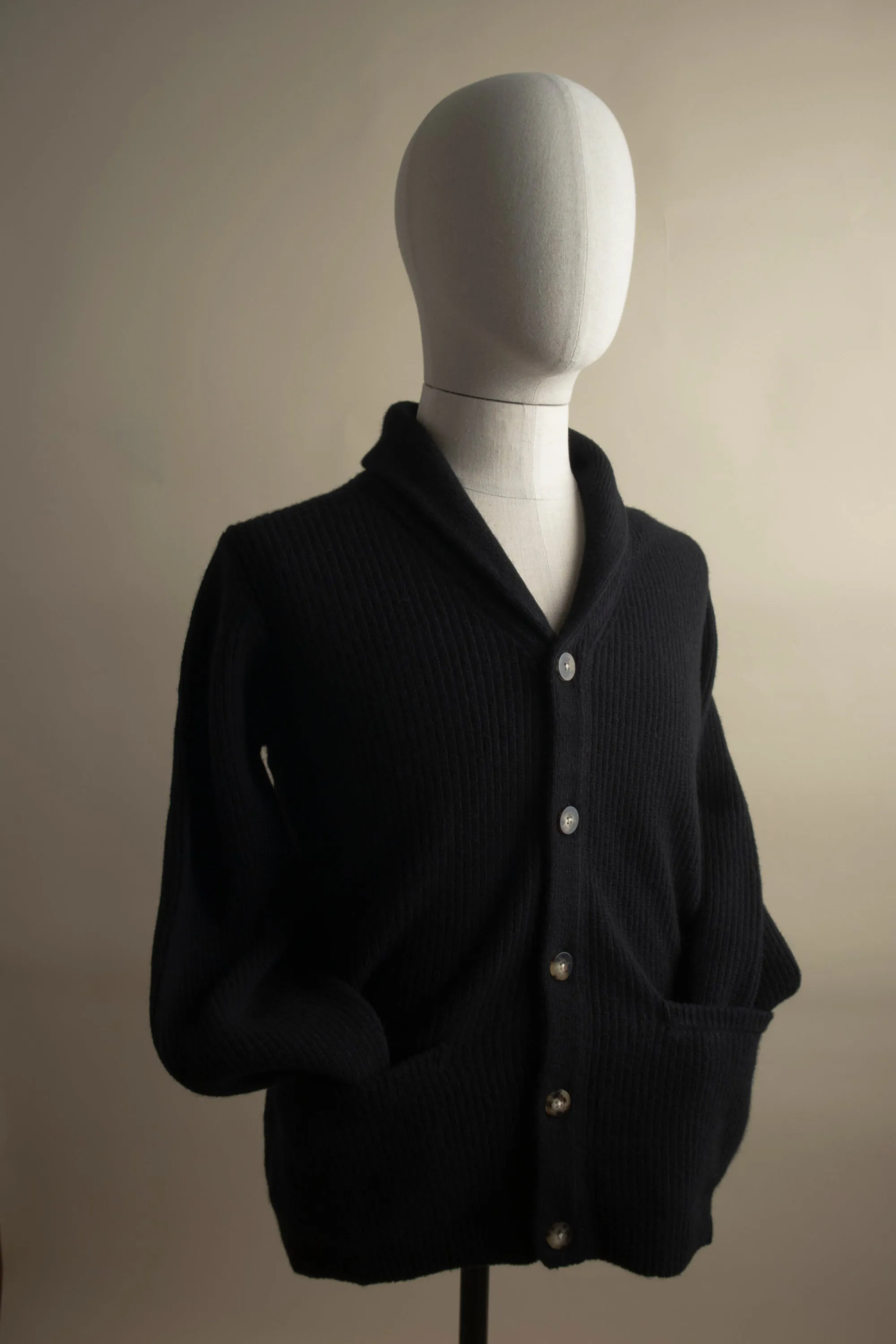 LOMOND black sold by ça va de soi