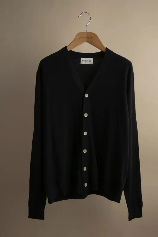 TOM black sold by ça va de soi