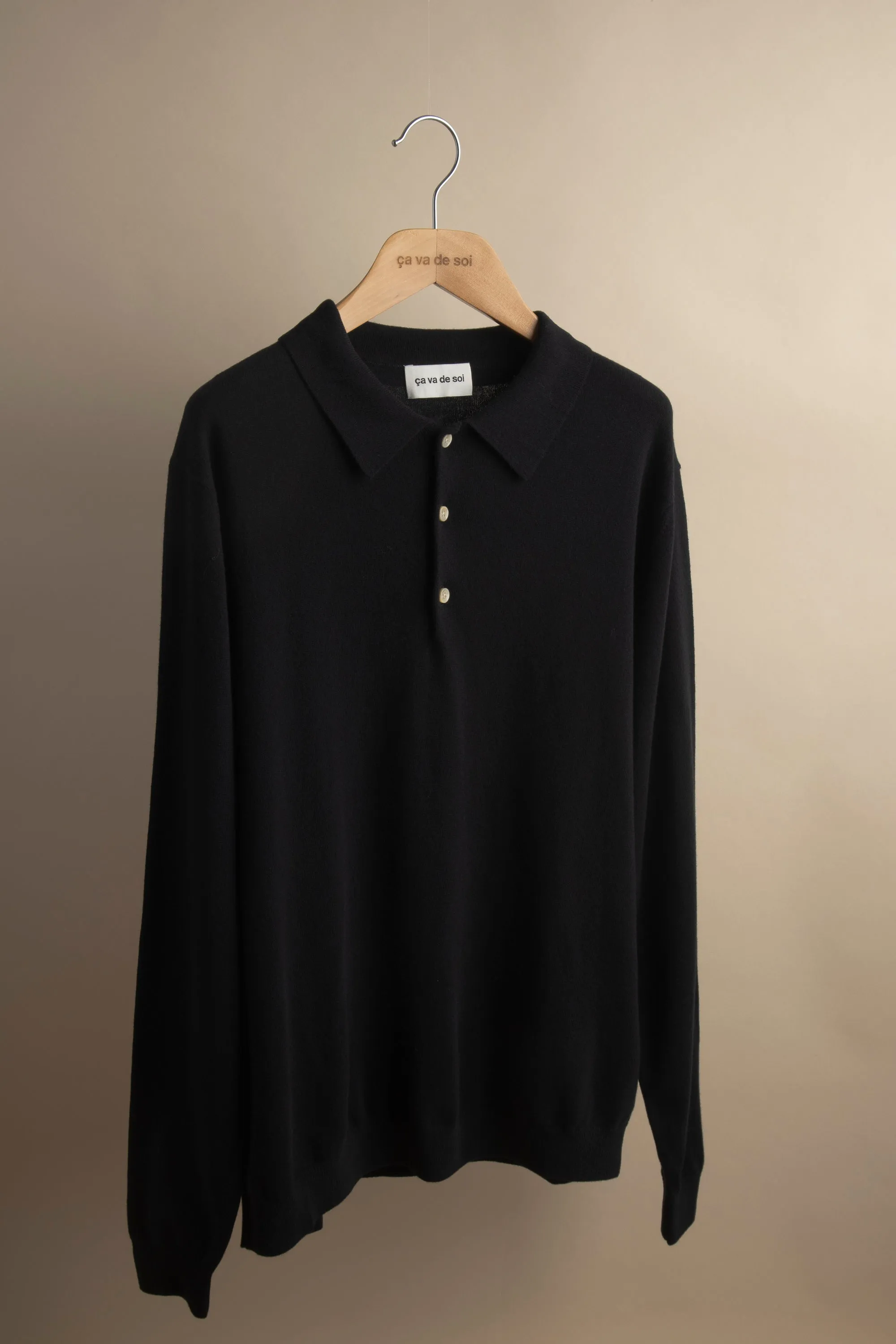 OLIVER black sold by ça va de soi