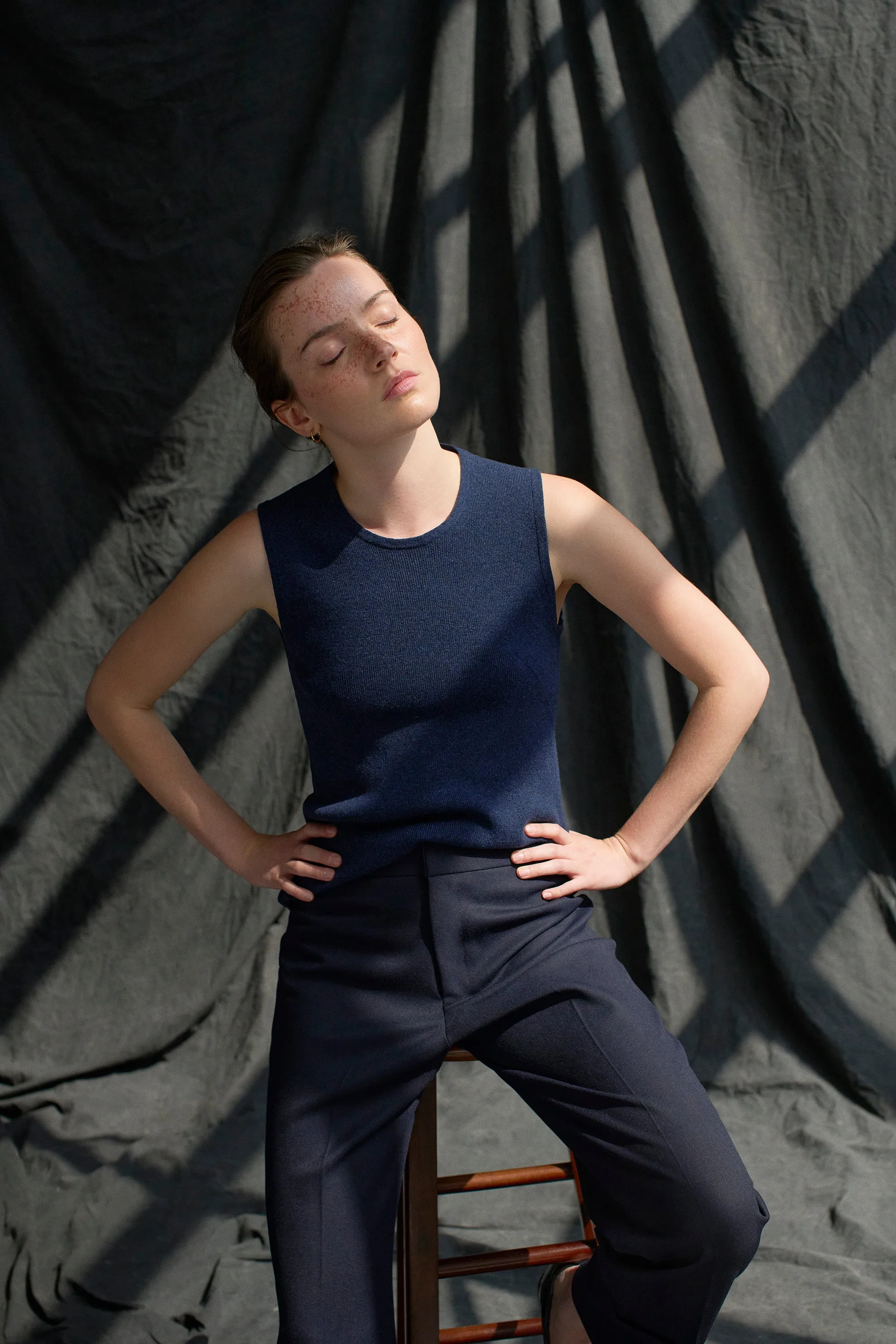 LUNA navy sold by ça va de soi product image thumbnail 3