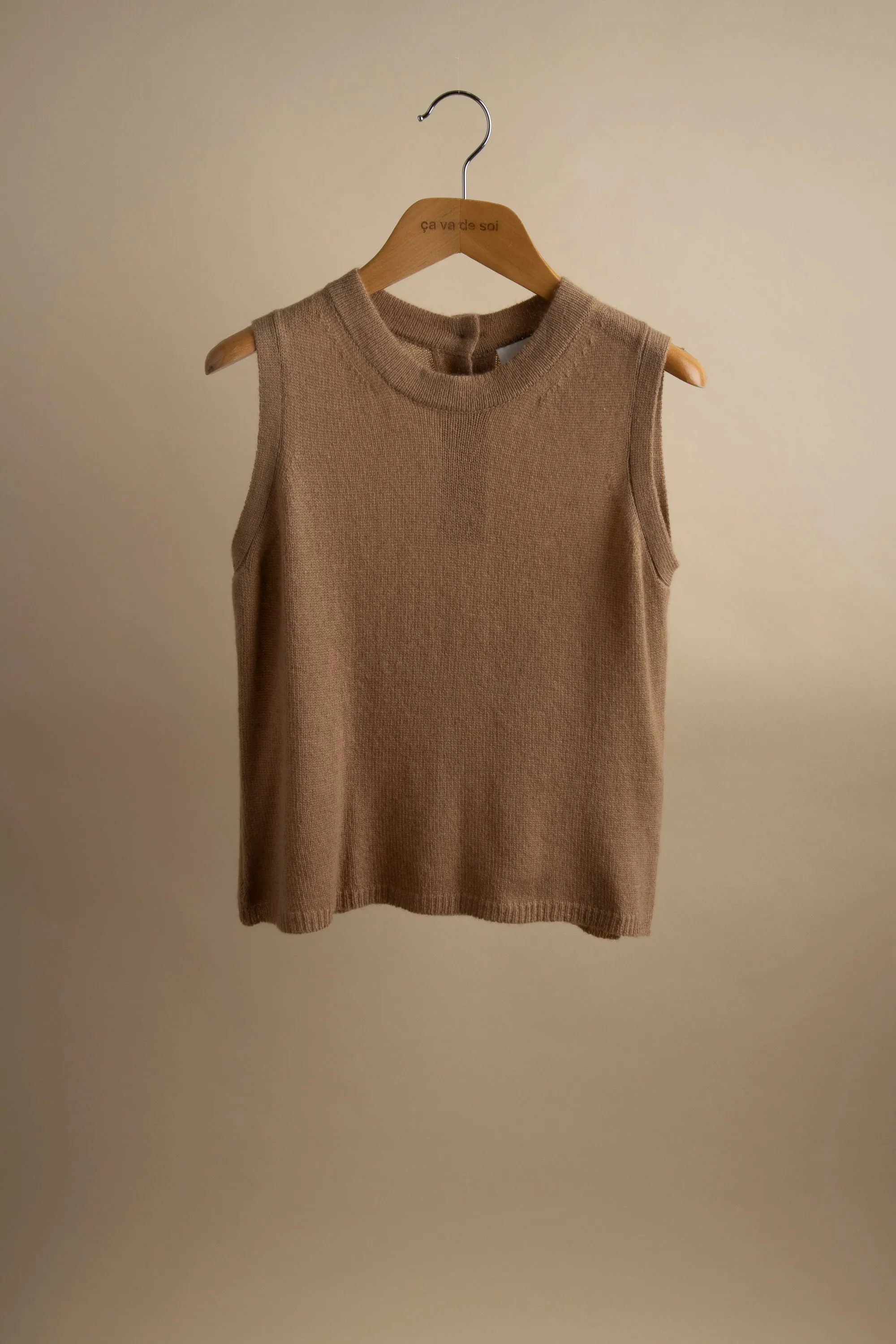 OROG camel sold by ça va de soi