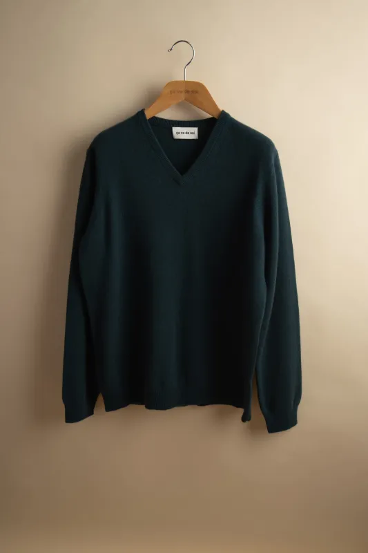 KHAN emerald sold by ça va de soi