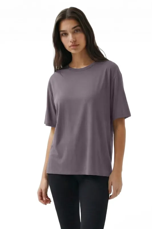 Weekend Tee in Velora made by Daub & Design
