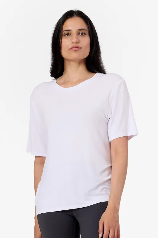 Weekend Tee in White made by Daub & Design