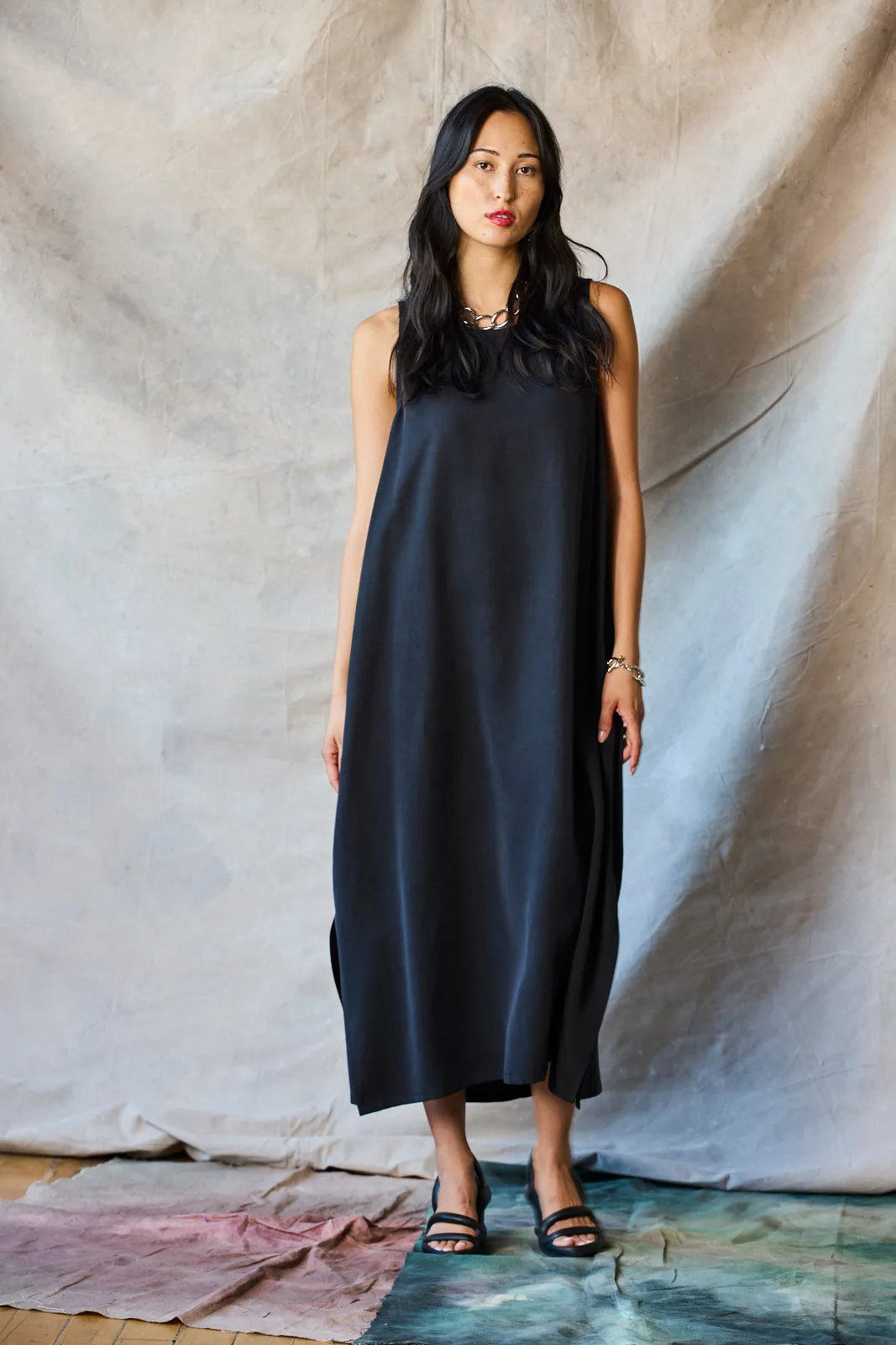 Chemise Shift - Muted Black sold by Devlyn van Loon product image thumbnail 4