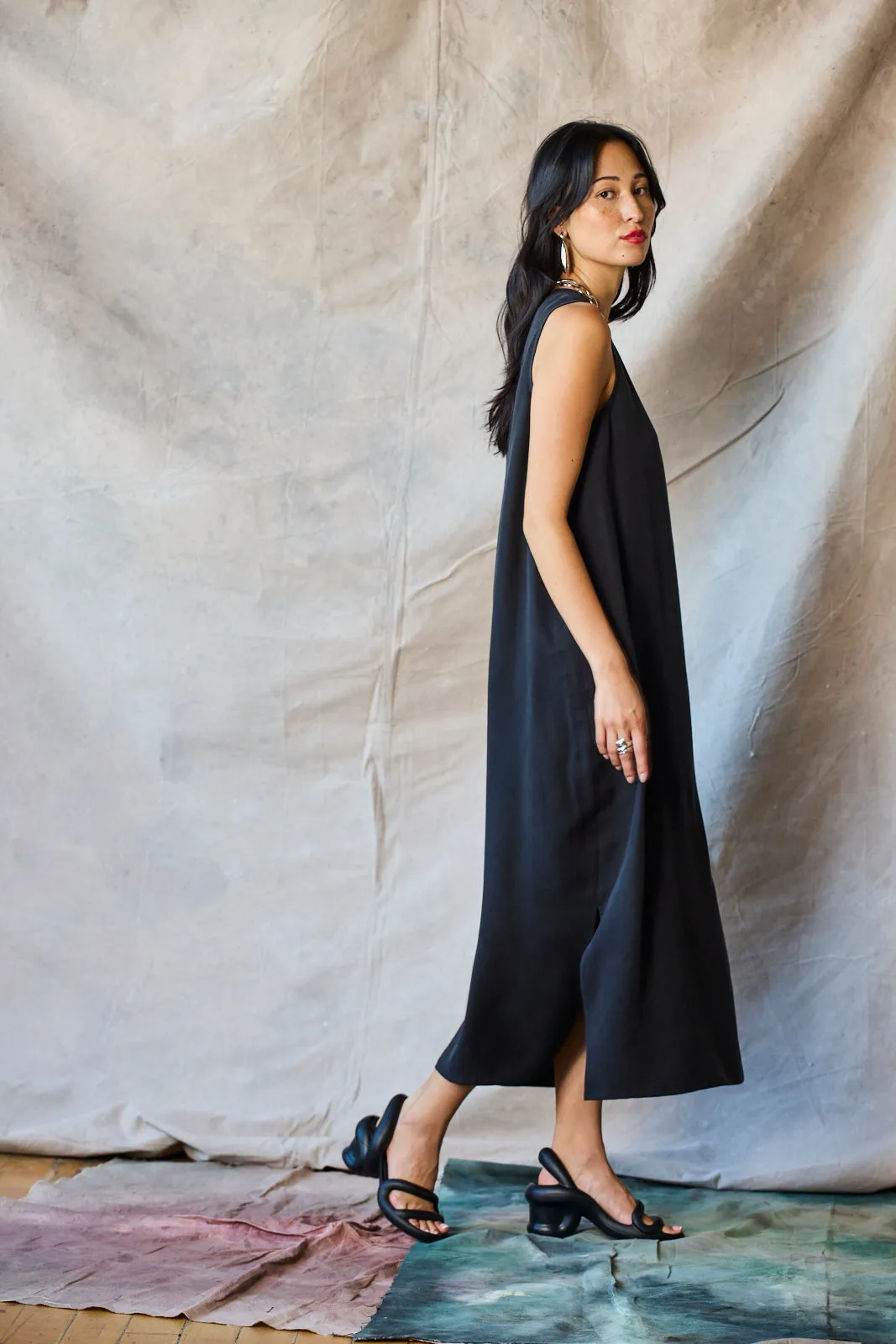 Chemise Shift - Muted Black sold by Devlyn van Loon product image thumbnail 5