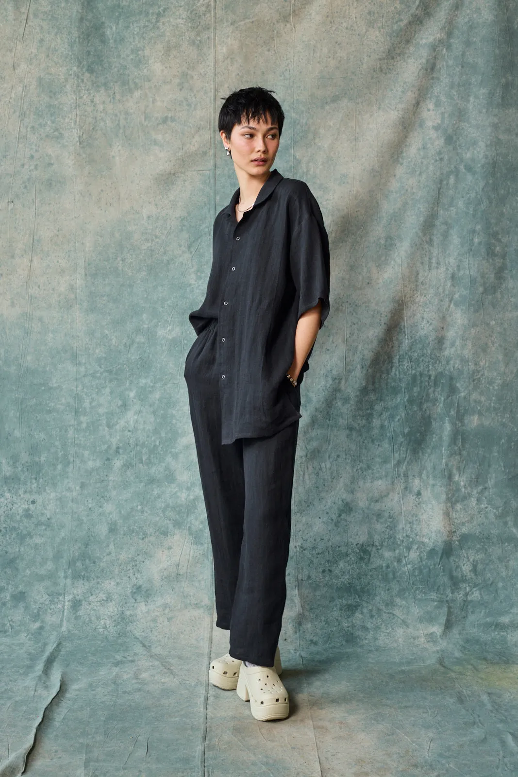 Column Pant - Black Linen sold by Devlyn van Loon product image thumbnail 4