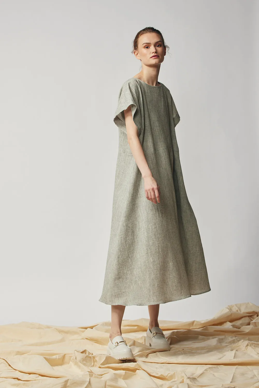 Oversized Tee Dress - Oyster Sample sold by Devlyn van Loon product image thumbnail 2