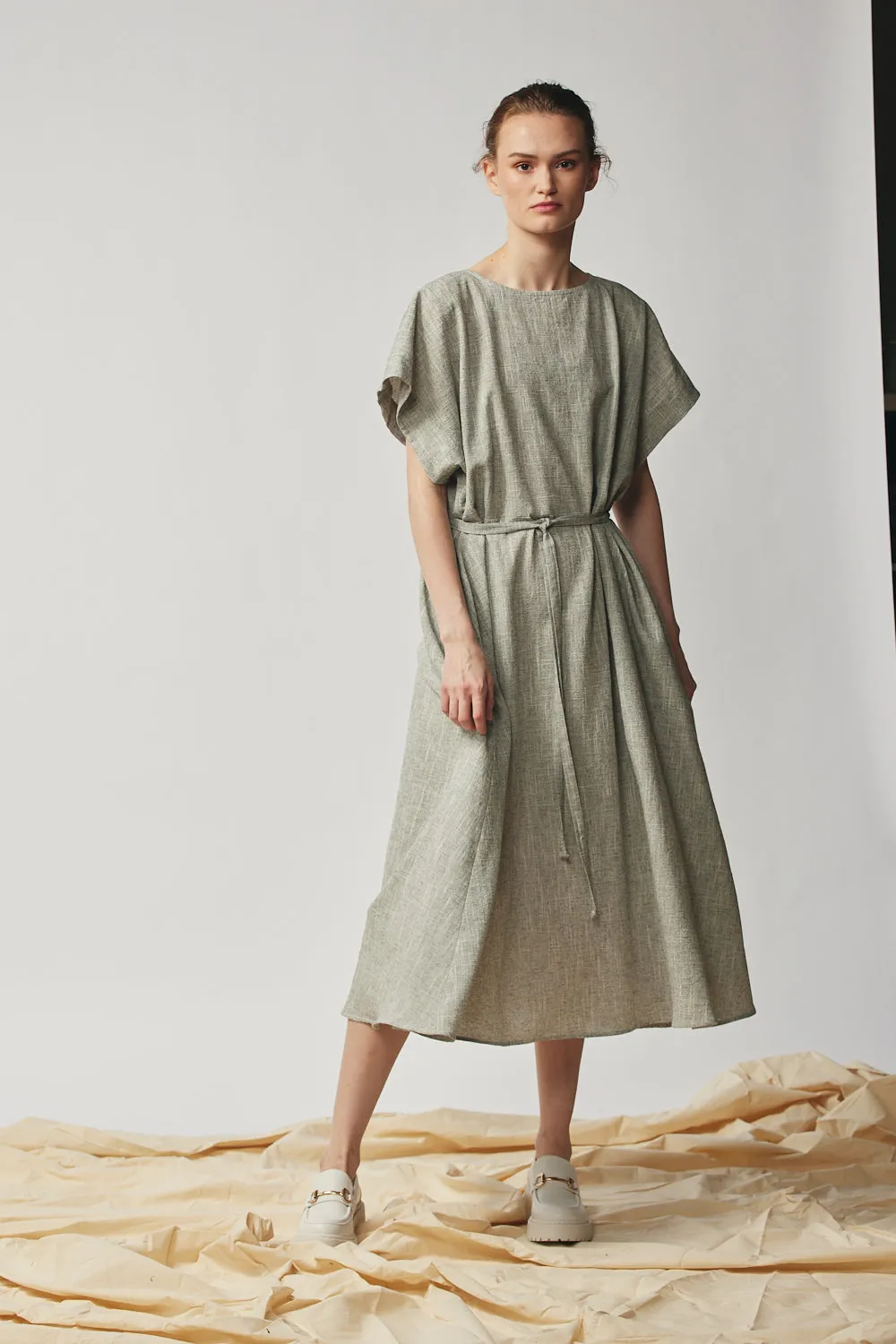 Oversized Tee Dress - Oyster Sample sold by Devlyn van Loon product image thumbnail 5