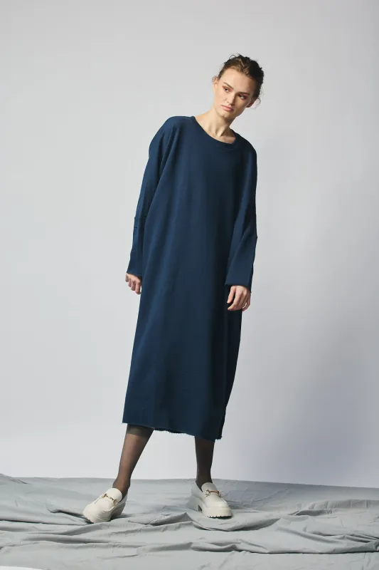 Pullover Sweatshirt Dress - Navy made by Devlyn van Loon