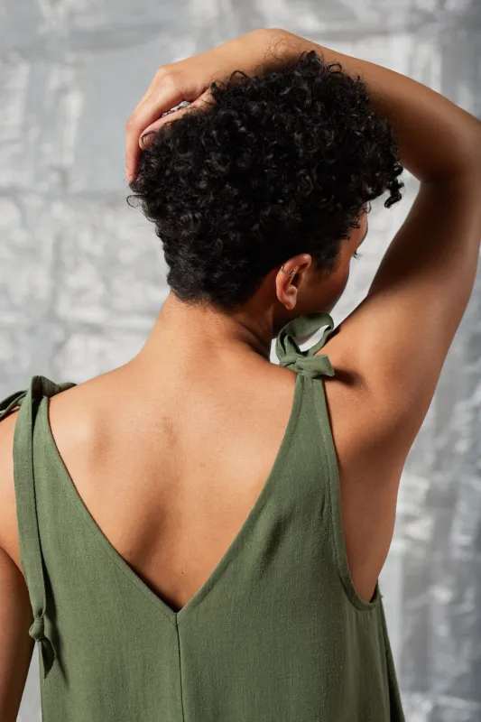 Tie Shoulder Shift - Sage made by Devlyn van Loon