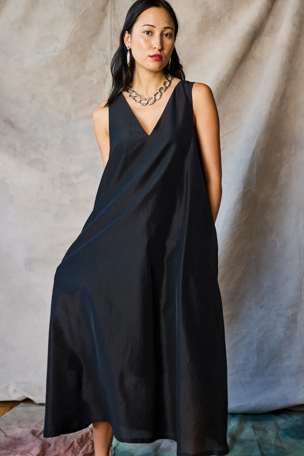 V-Neck Chemise - Sample sold by Devlyn van Loon product image thumbnail 2