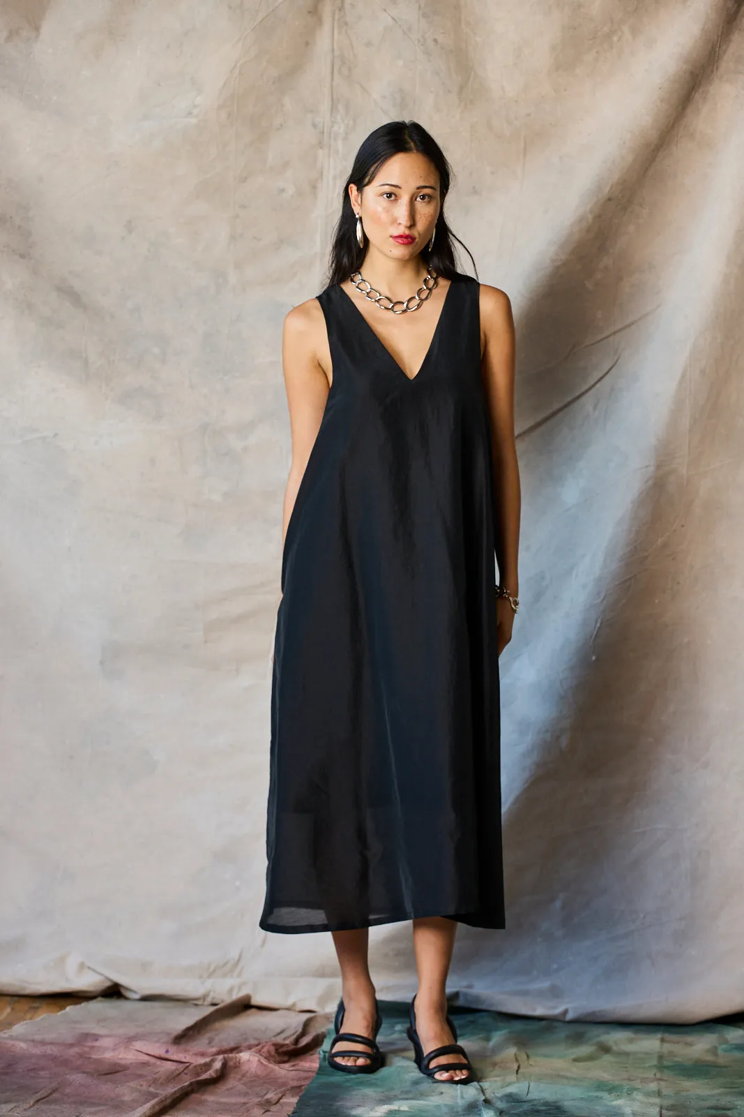 V-Neck Chemise - Sample sold by Devlyn van Loon product image thumbnail 4