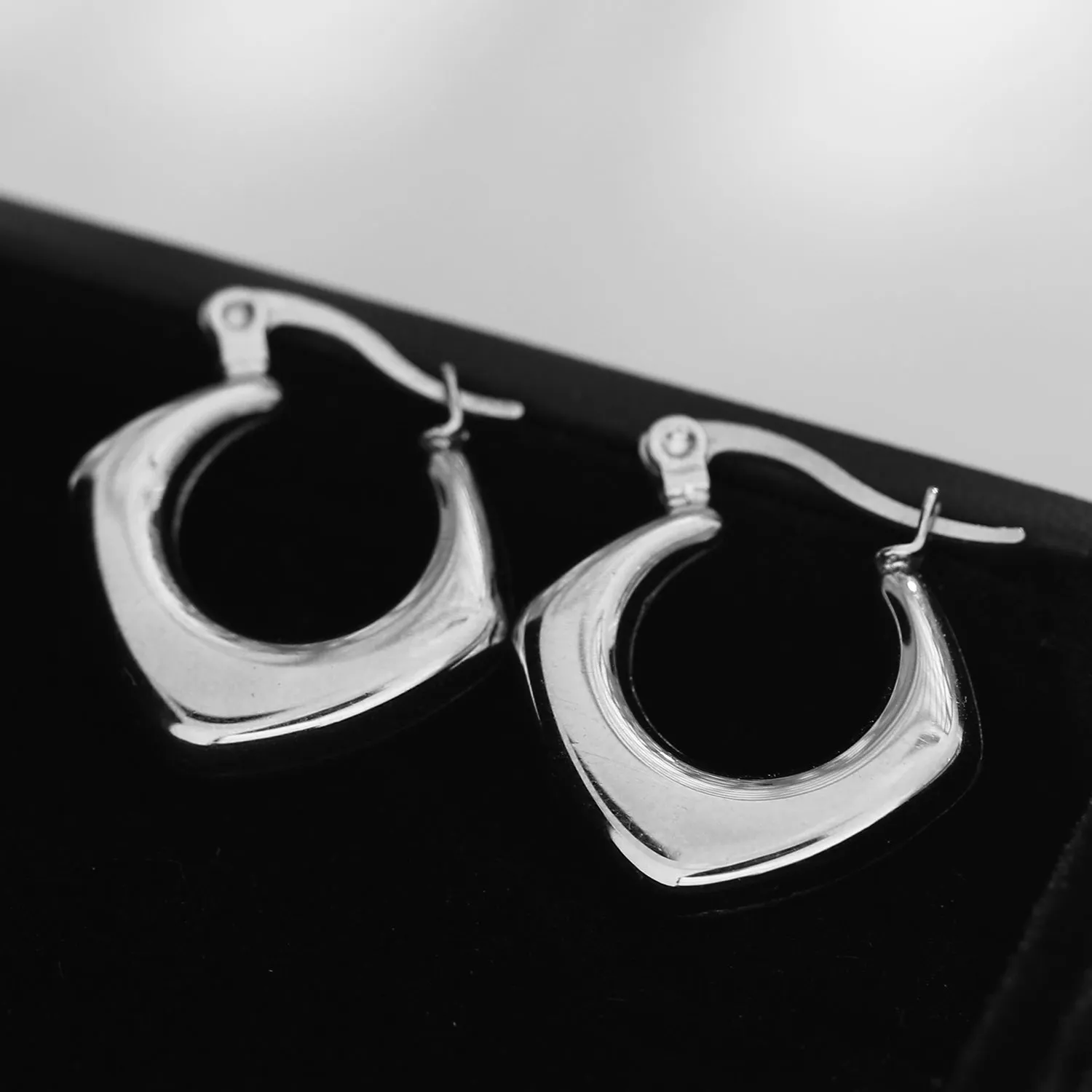 MARIYA Squared Rounded Hoop Earrings Silver sold by Lav & Kush product image thumbnail 5