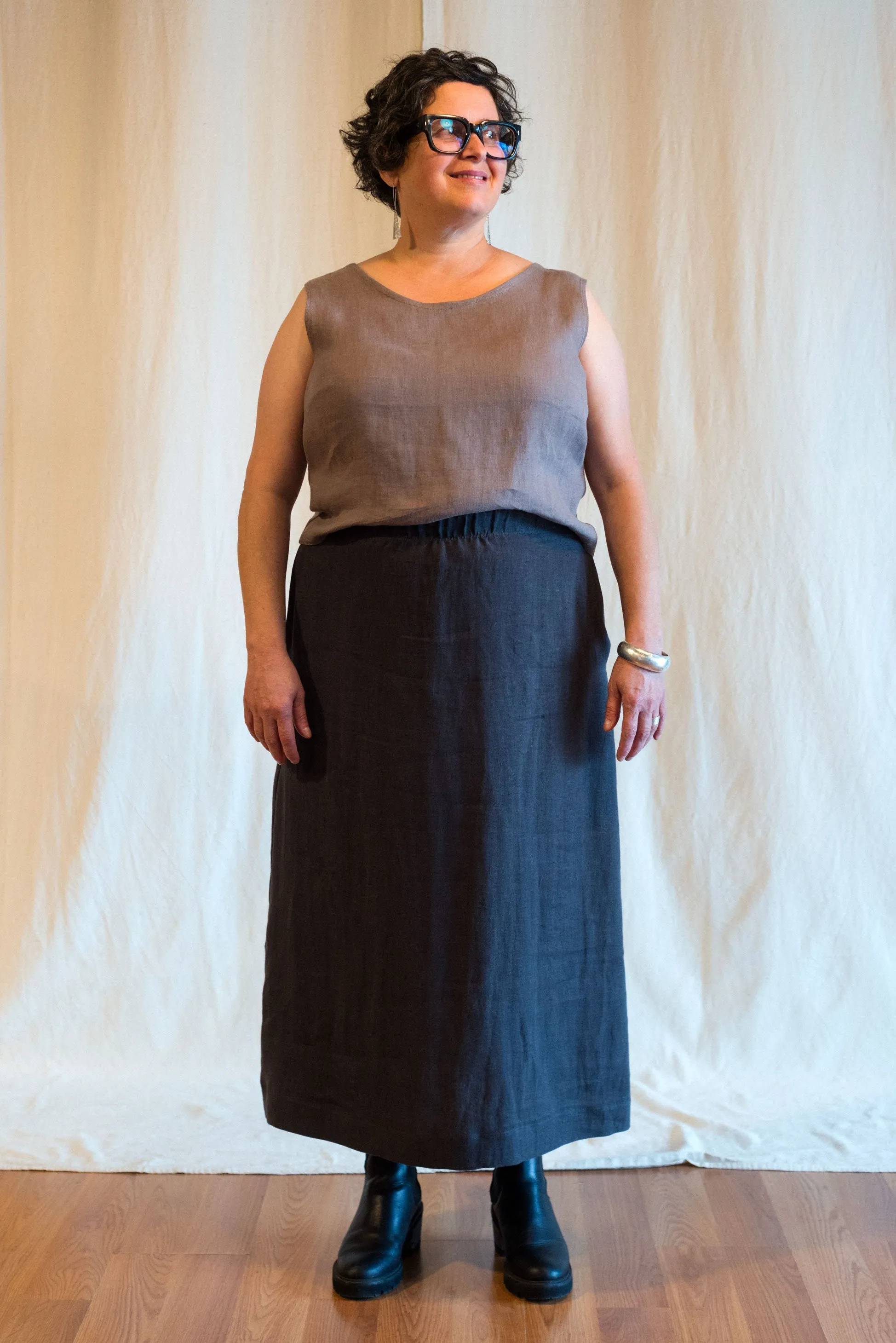 Maggie Crop - Linen sold by Leka product image thumbnail 4